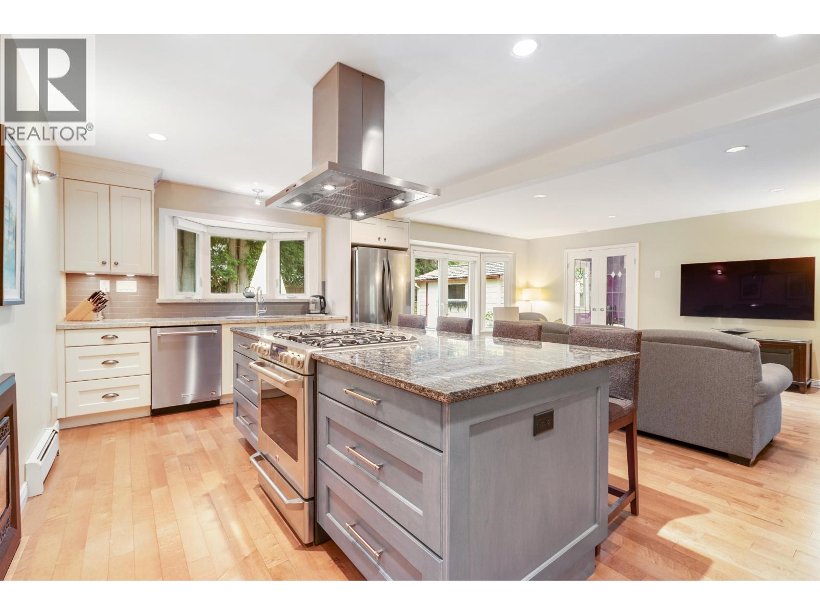 5395 Opal Place, Richmond, British Columbia  V7C 5B4 - Photo 4 - R3053374