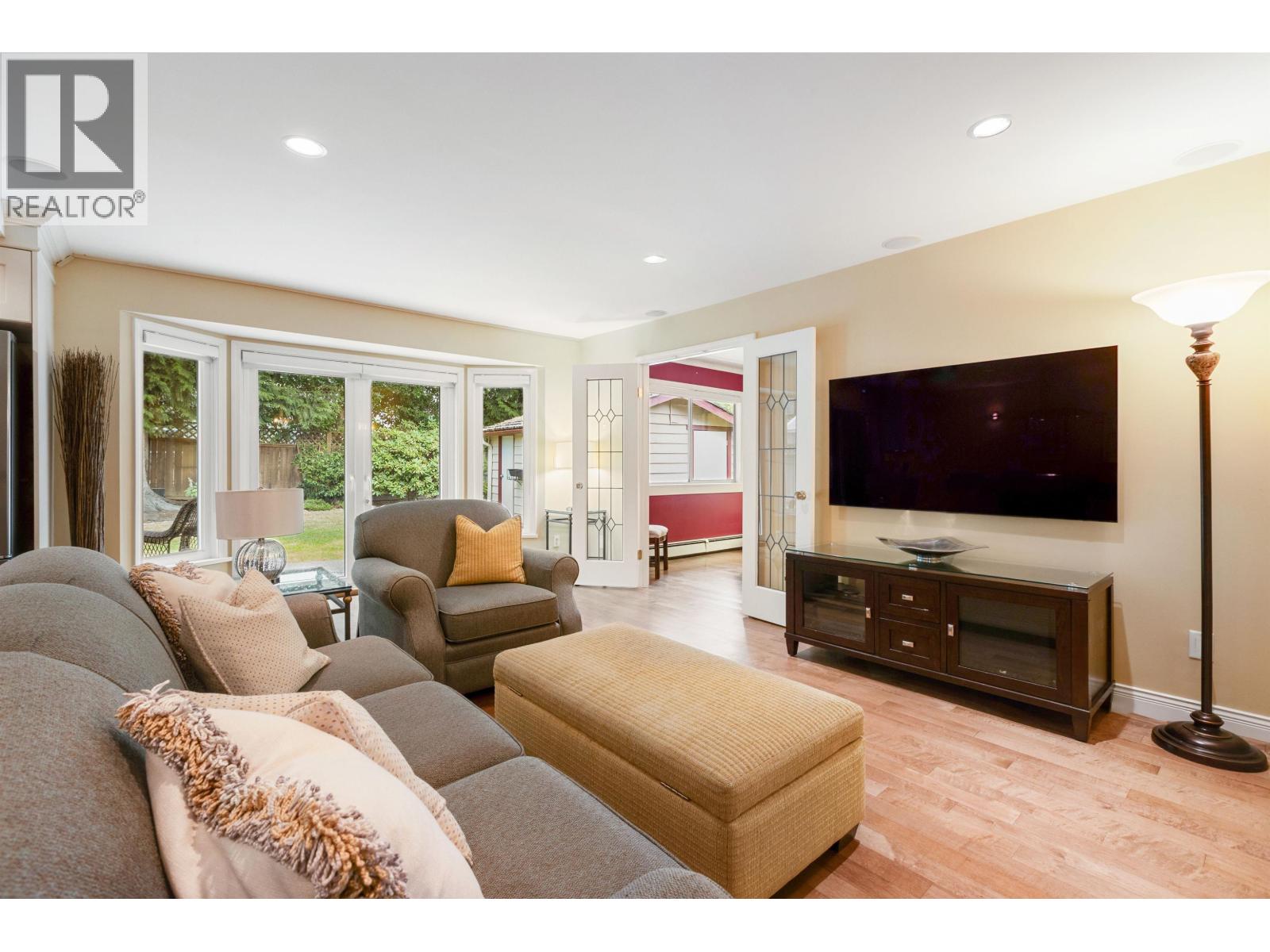 5395 Opal Place, Richmond, British Columbia  V7C 5B4 - Photo 9 - R3053374