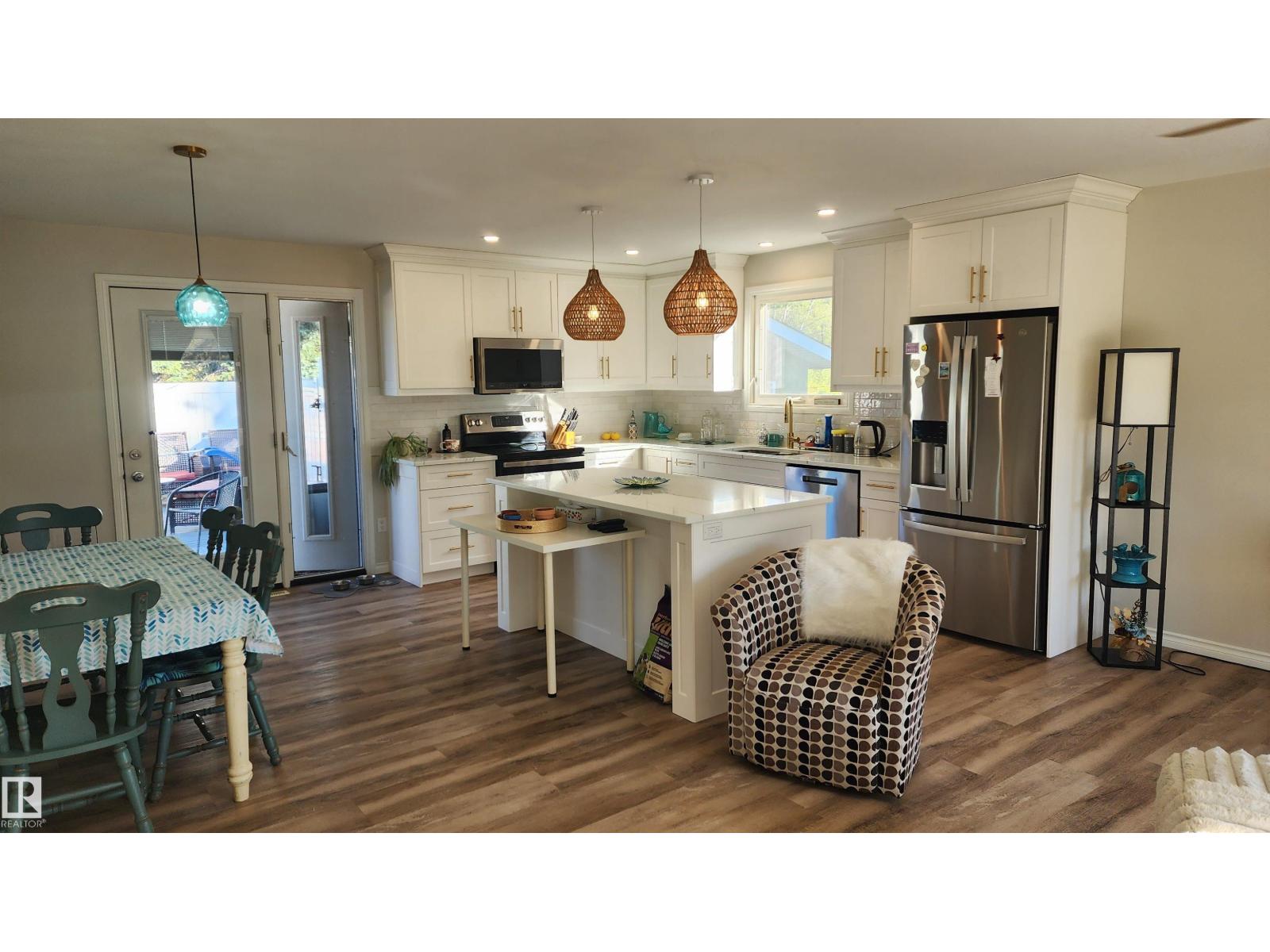 5406 Circle Dr, Elk Point, Alberta  T0A 1A0 - Photo 2 - E4460014