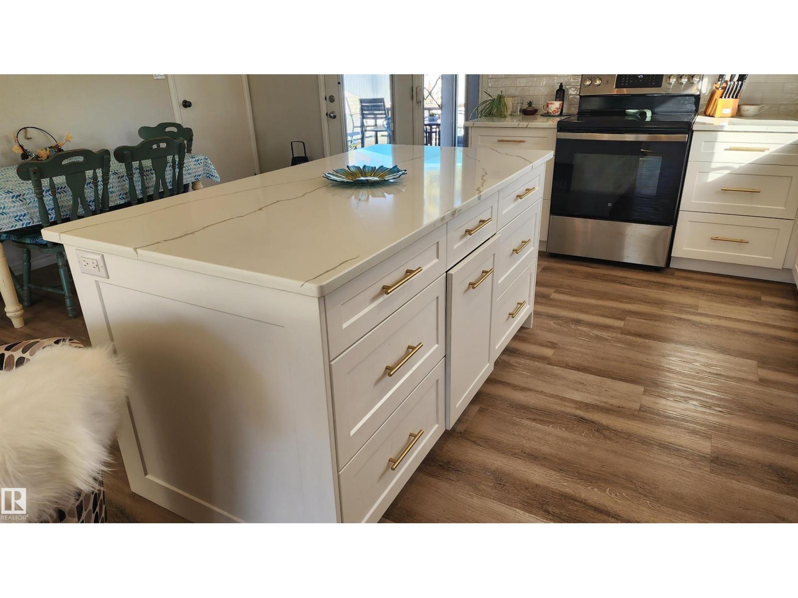 5406 Circle Dr, Elk Point, Alberta  T0A 1A0 - Photo 4 - E4460014