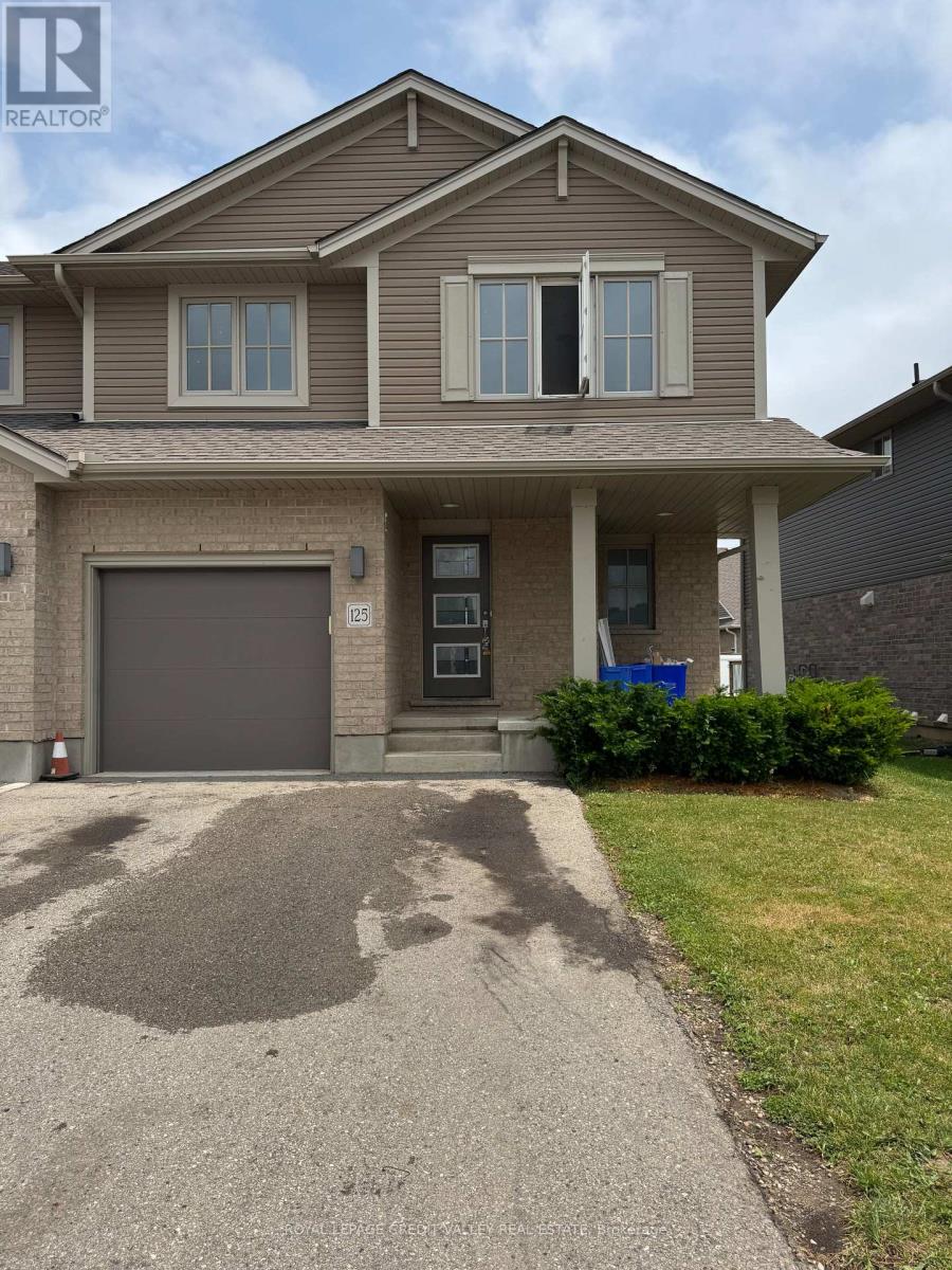125 Denrich Avenue, Tillsonburg, Ontario  N4G 0H2 - Photo 1 - X12433235