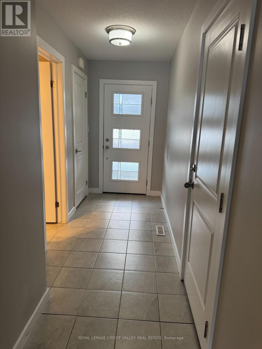 125 Denrich Avenue, Tillsonburg, Ontario  N4G 0H2 - Photo 2 - X12433235