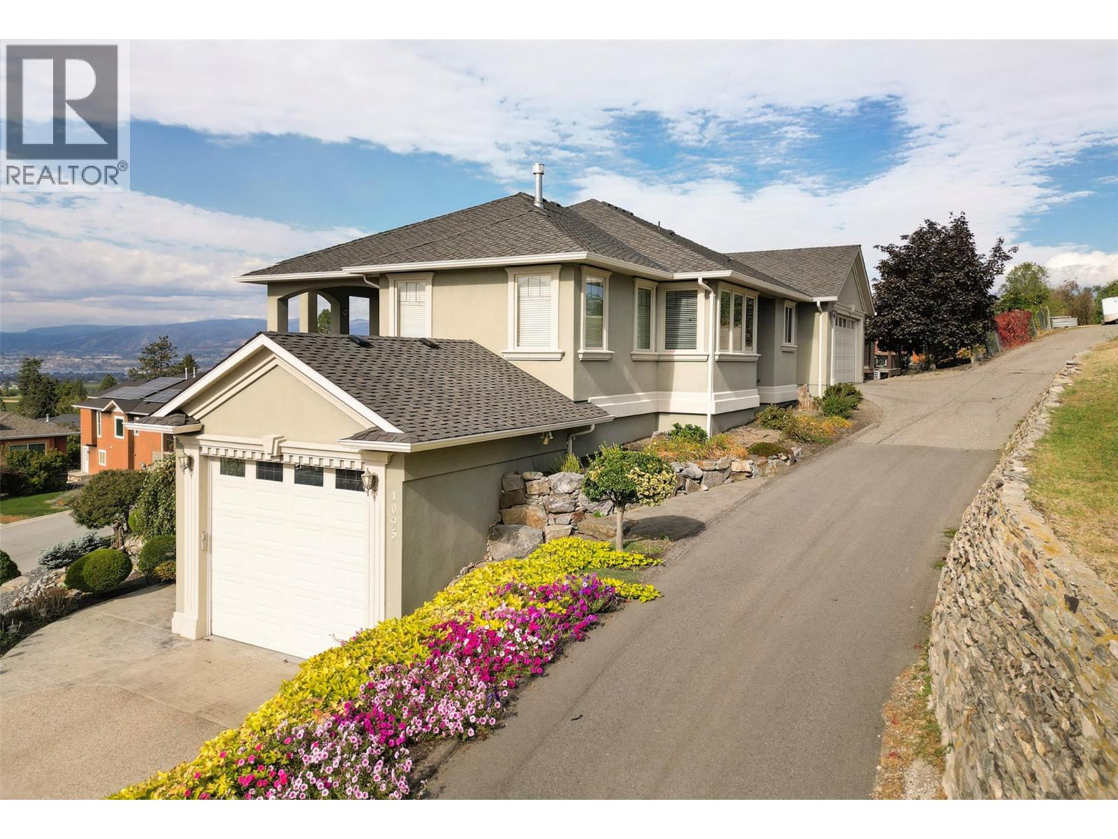 1095 Hume Avenue, Kelowna, British Columbia  V1P 1P2 - Photo 4 - 10353477