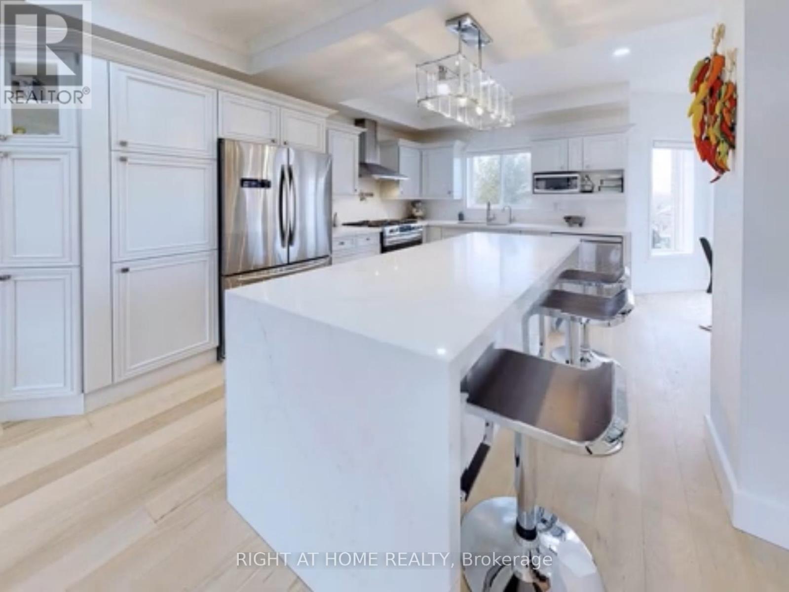 1269 Gina Street, Innisfil (Alcona), Ontario  L9S 1T1 - Photo 10 - N12400503