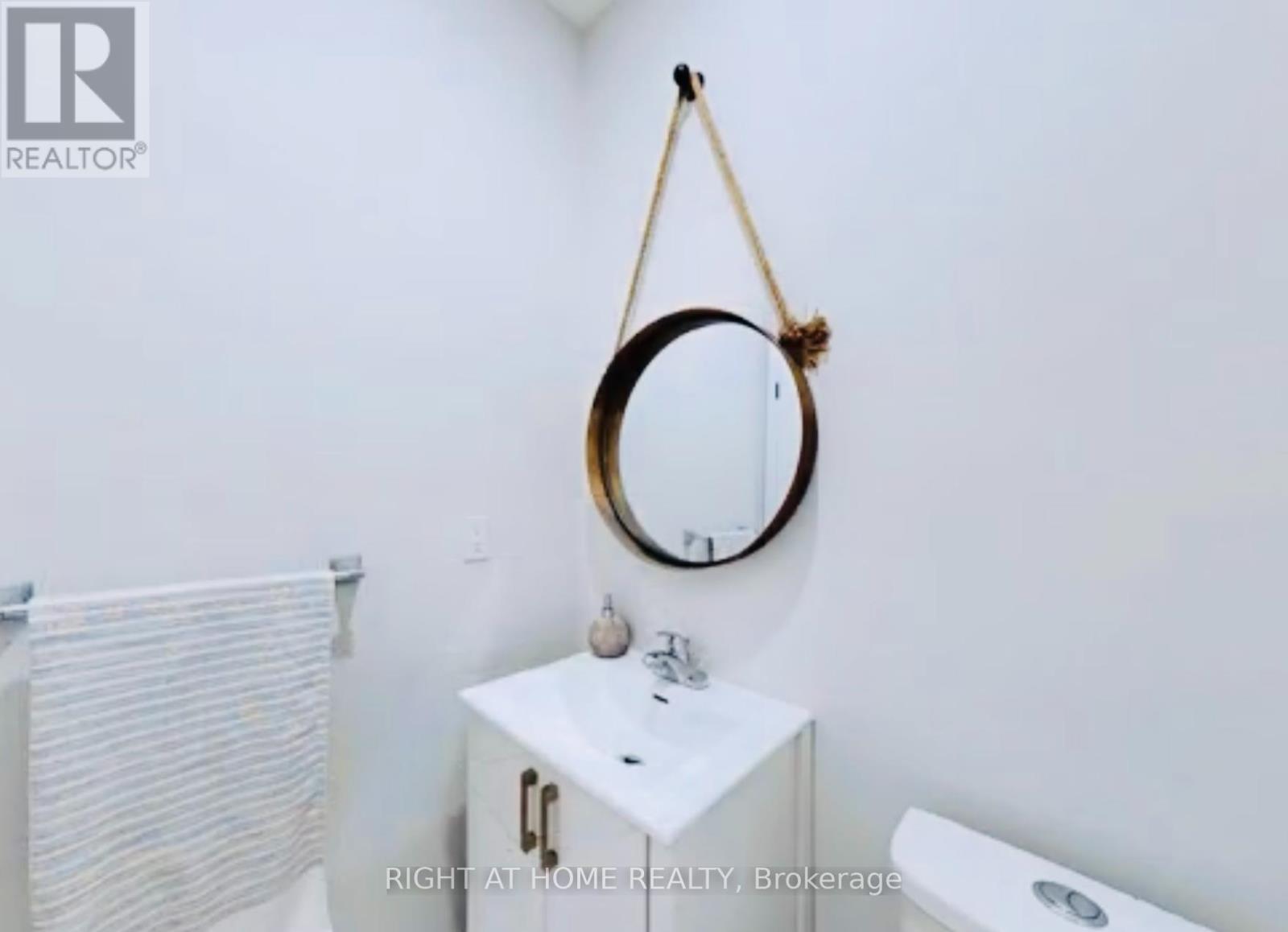 1269 Gina Street, Innisfil (Alcona), Ontario  L9S 1T1 - Photo 6 - N12400503