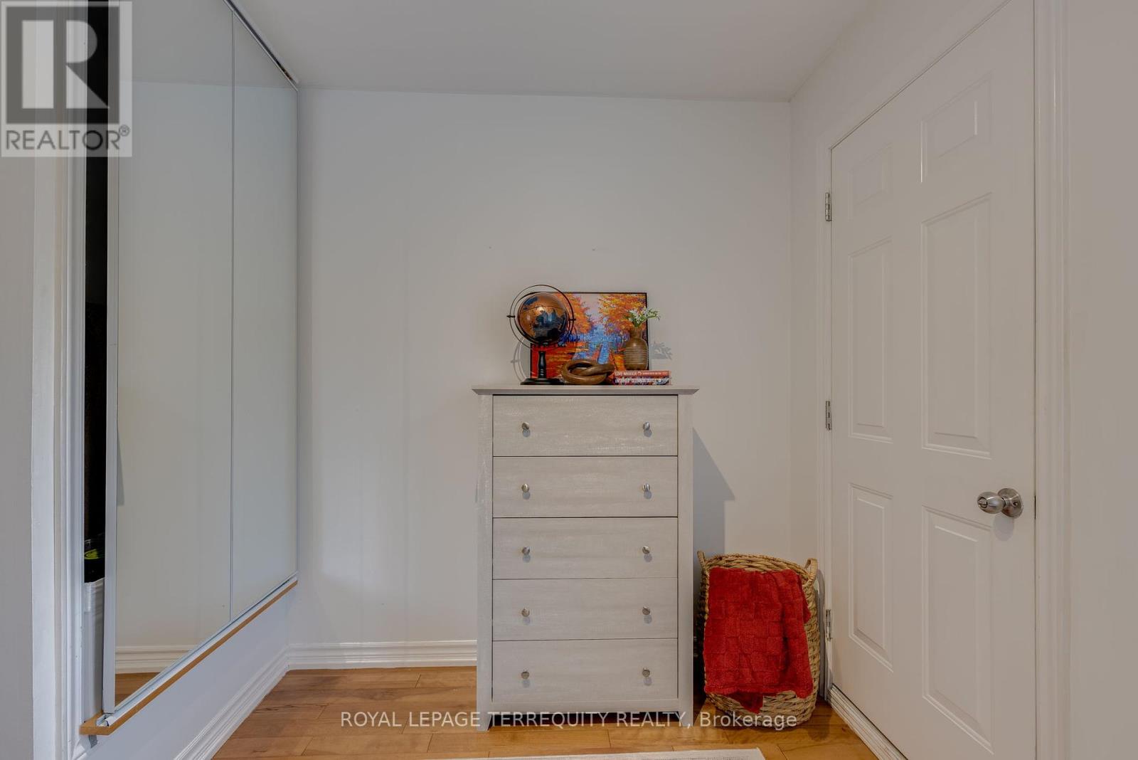 823 Craven Road, Toronto, Ontario  M4L 2Z7 - Photo 17 - E12430742
