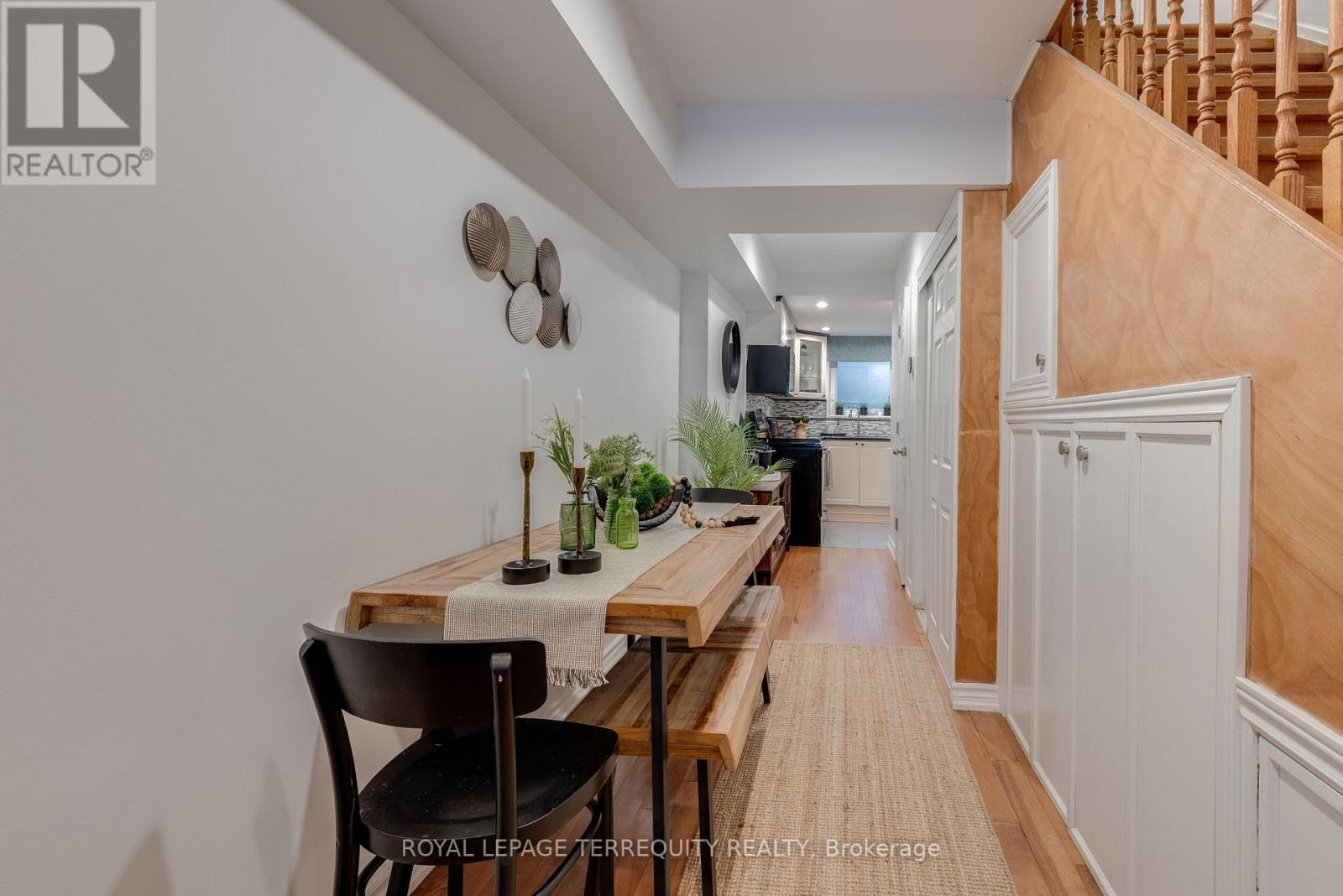 823 Craven Road, Toronto, Ontario  M4L 2Z7 - Photo 6 - E12430742