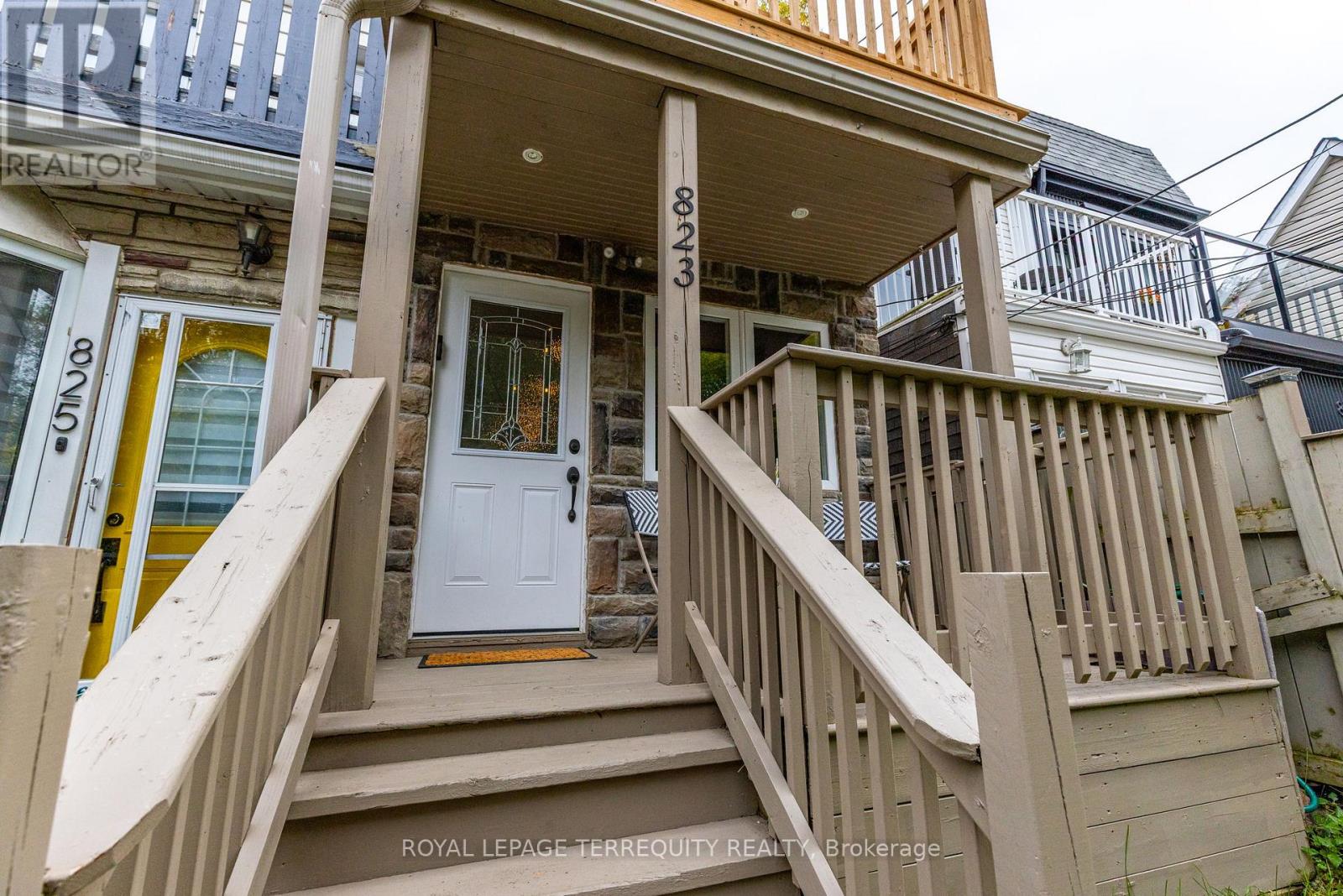 823 CRAVEN ROAD, Toronto, Ontario