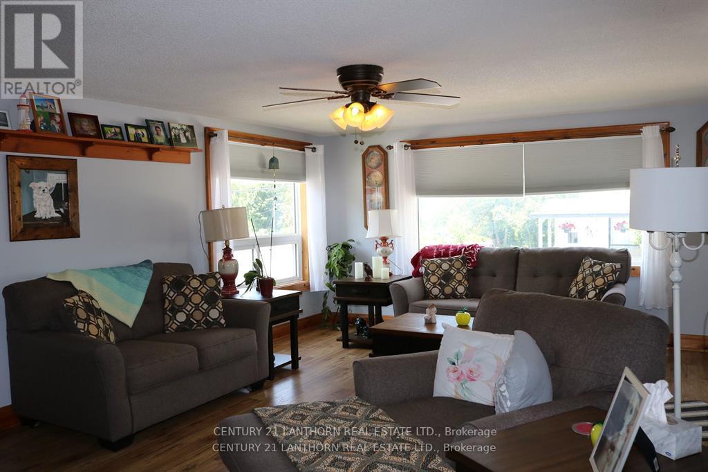 13 St Philip Street, Prince Edward County, Ontario  K0K 2P0 - Photo 10 - X12396872