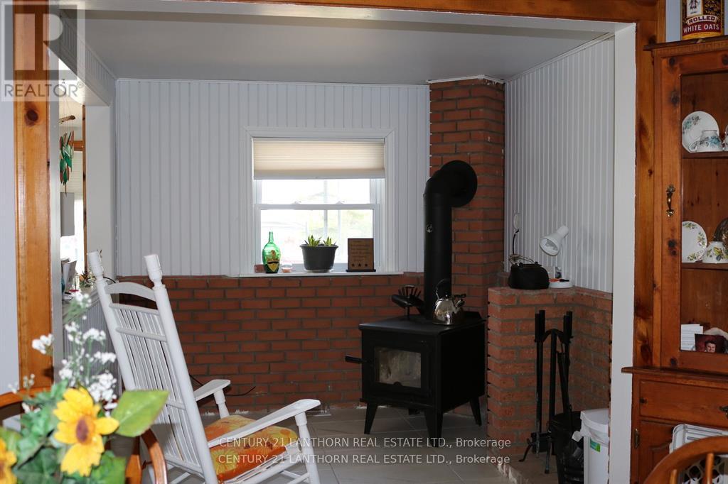 13 St Philip Street, Prince Edward County, Ontario  K0K 2P0 - Photo 9 - X12396872