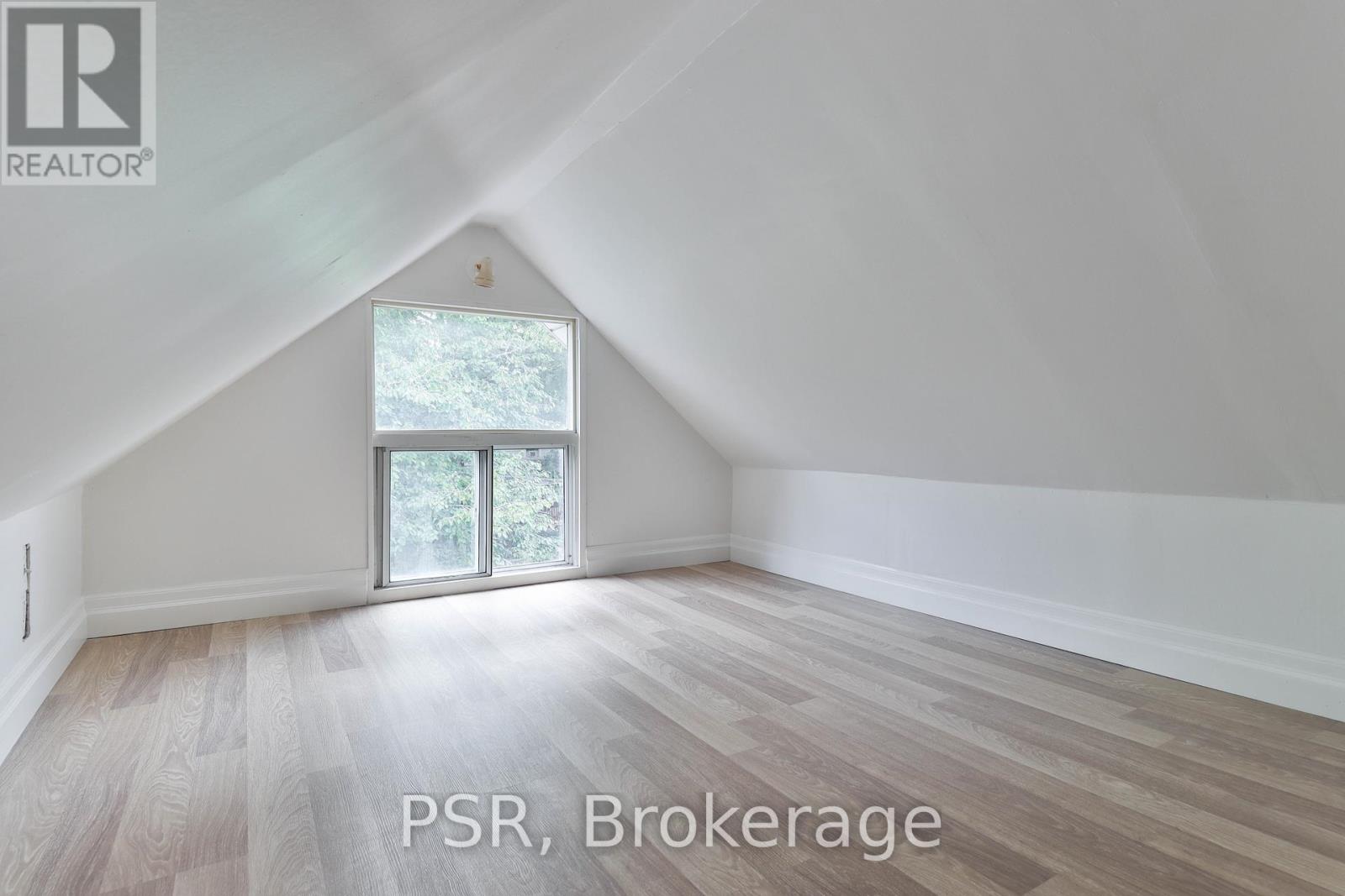 212 Coxwell Avenue, Toronto, Ontario  M4L 3B2 - Photo 19 - E12433269