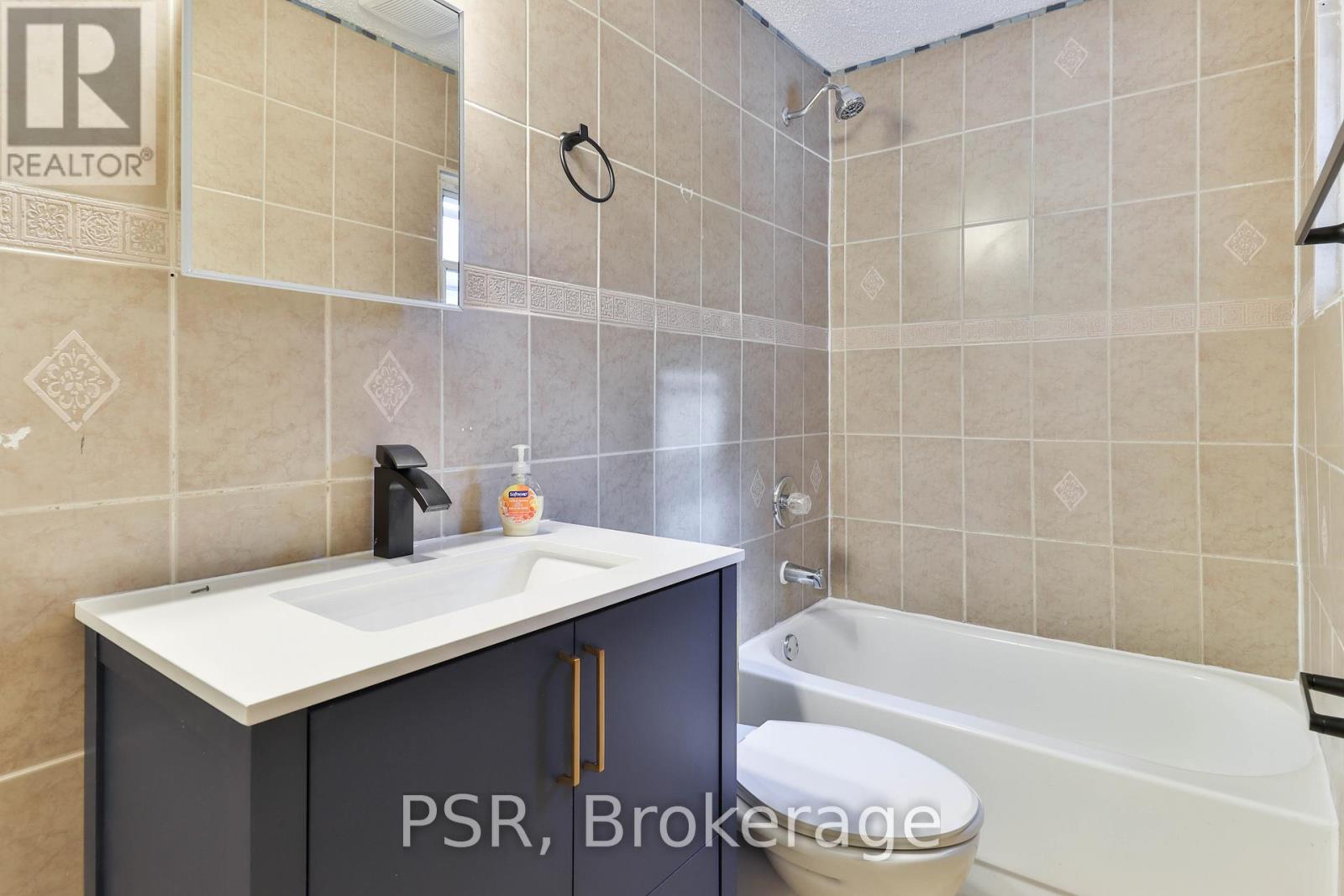 212 Coxwell Avenue, Toronto, Ontario  M4L 3B2 - Photo 23 - E12433269
