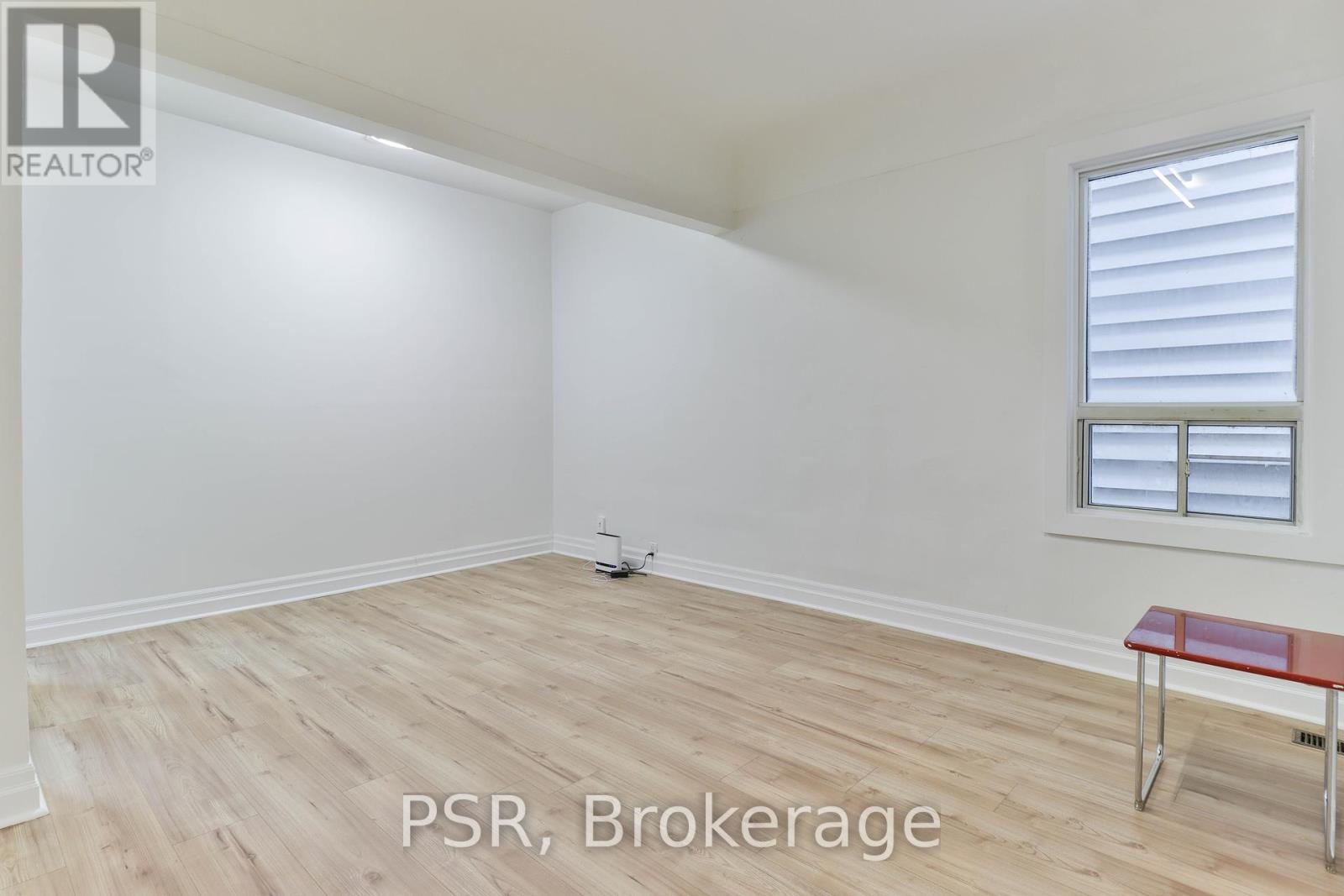 212 Coxwell Avenue, Toronto, Ontario  M4L 3B2 - Photo 7 - E12433269
