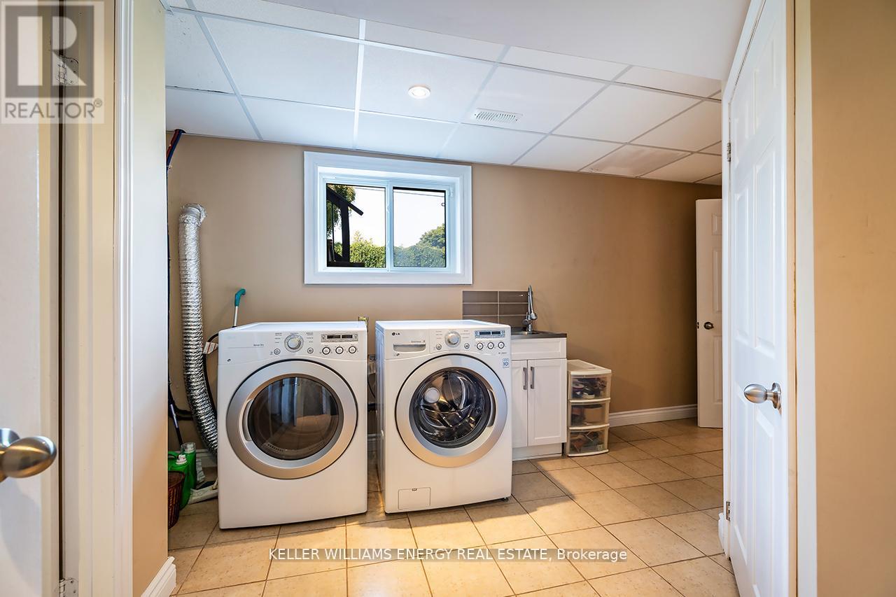623 Dunrobin Court, Oshawa, Ontario  L1J 7P2 - Photo 34 - E12433315