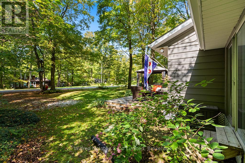 228 Thompson Avenue, Native Leased Lands, Ontario  N0H 2G0 - Photo 13 - X12433318