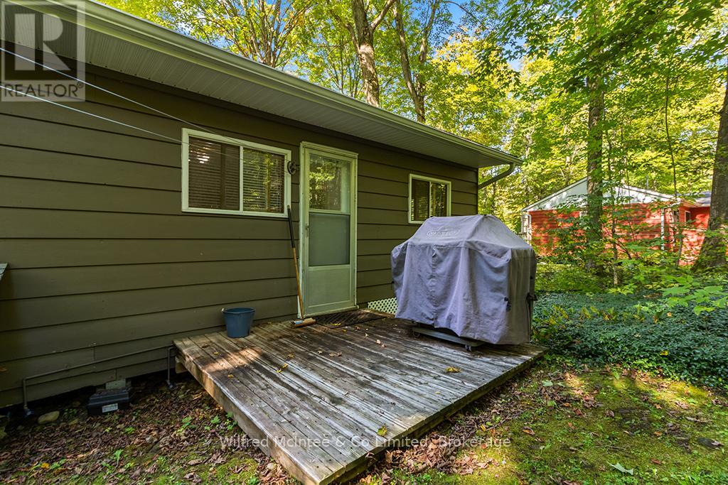 228 Thompson Avenue, Native Leased Lands, Ontario  N0H 2G0 - Photo 16 - X12433318