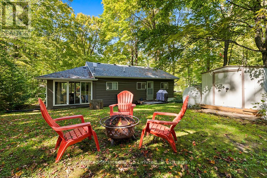 228 Thompson Avenue, Native Leased Lands, Ontario  N0H 2G0 - Photo 21 - X12433318