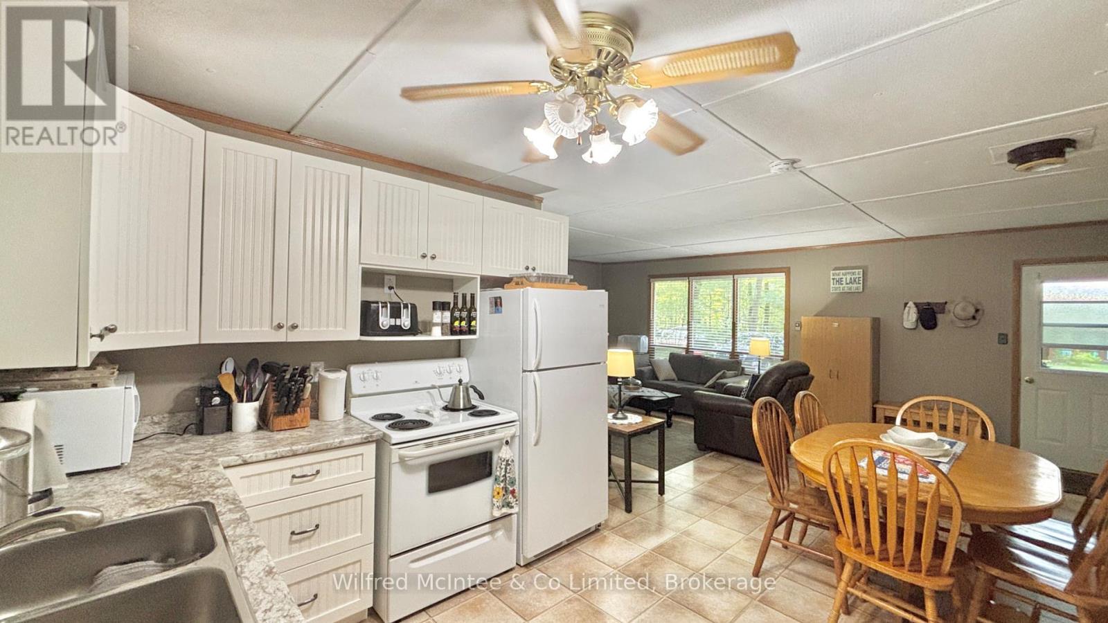 228 Thompson Avenue, Native Leased Lands, Ontario  N0H 2G0 - Photo 25 - X12433318