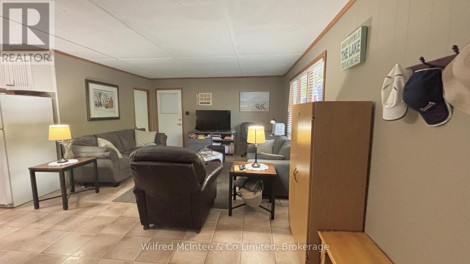 228 Thompson Avenue, Native Leased Lands, Ontario  N0H 2G0 - Photo 29 - X12433318
