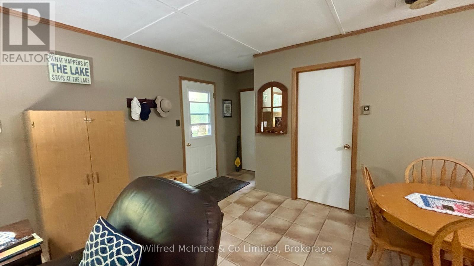 228 Thompson Avenue, Native Leased Lands, Ontario  N0H 2G0 - Photo 34 - X12433318