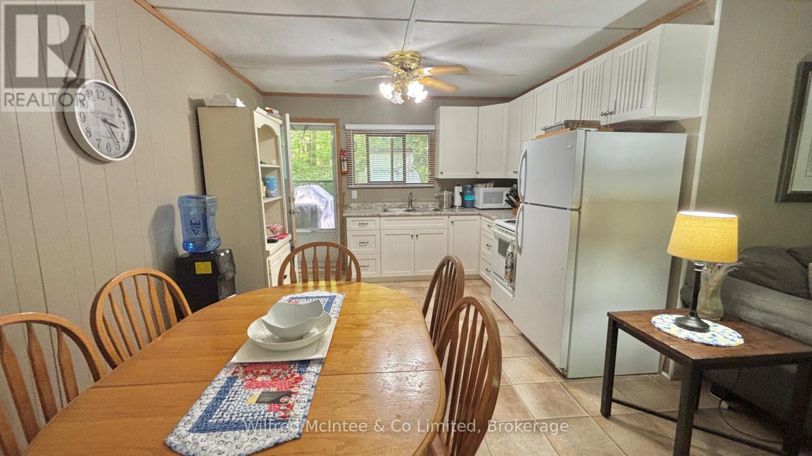 228 Thompson Avenue, Native Leased Lands, Ontario  N0H 2G0 - Photo 36 - X12433318