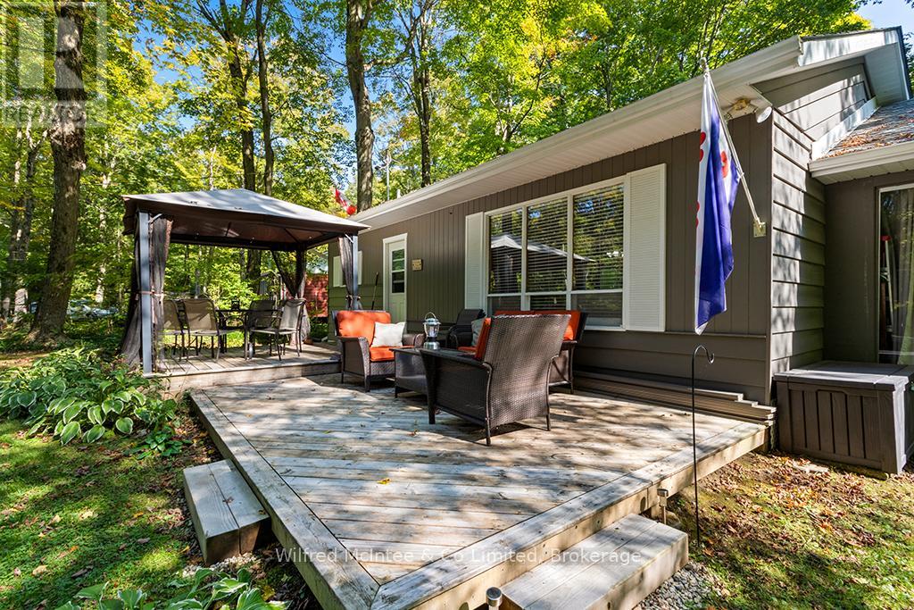 228 Thompson Avenue, Native Leased Lands, Ontario  N0H 2G0 - Photo 7 - X12433318