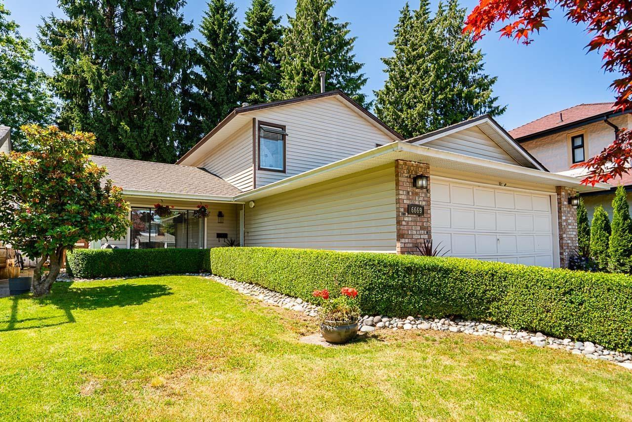 6669 129 Street, Surrey, British Columbia  V3W 8Y1 - Photo 2 - R3049660