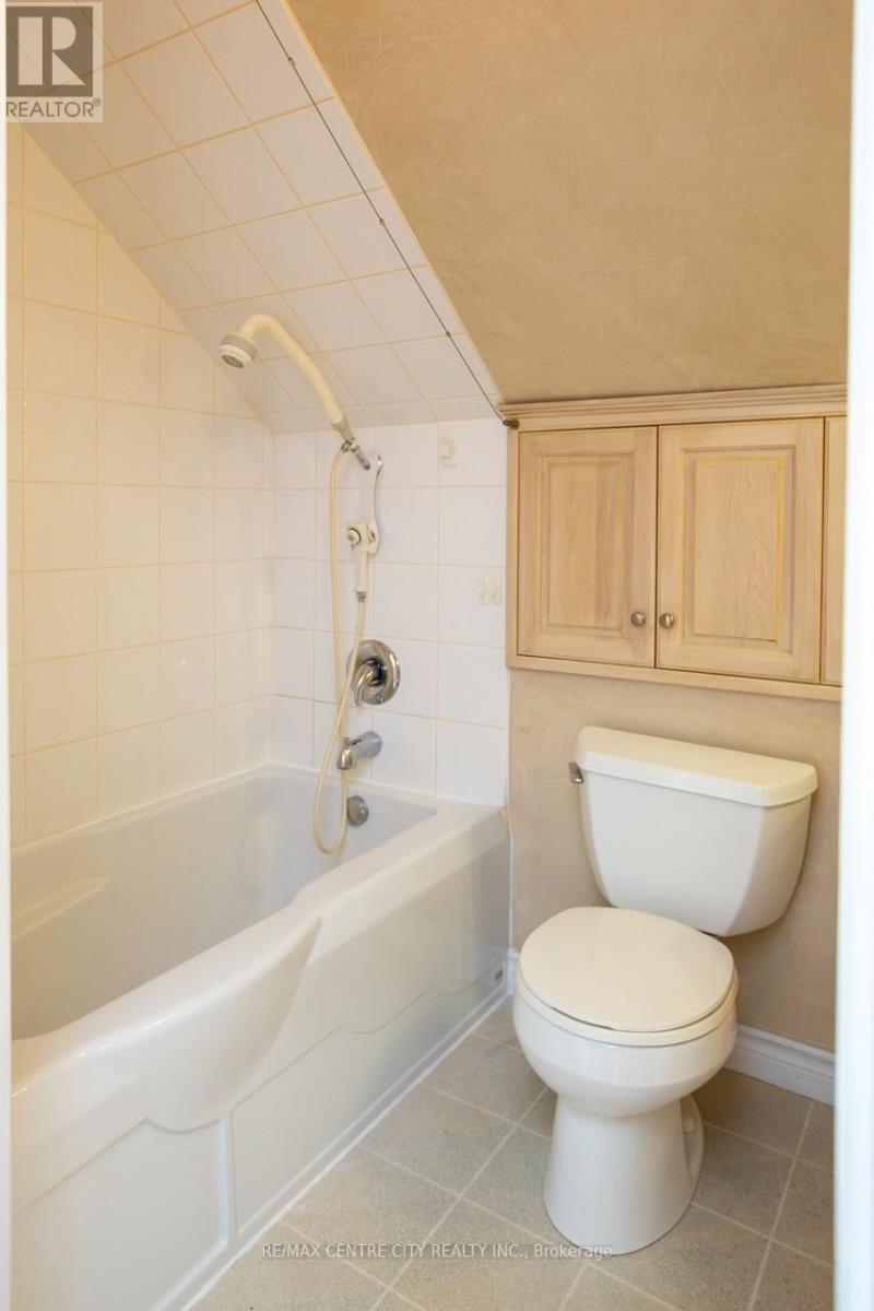 164 Woodstock Street N, East Zorra-Tavistock, Ontario  N0B 2R0 - Photo 34 - X12433320