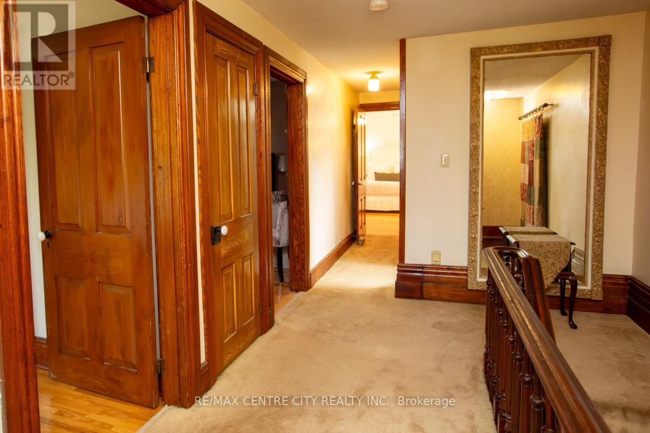 164 Woodstock Street N, East Zorra-Tavistock, Ontario  N0B 2R0 - Photo 37 - X12433320
