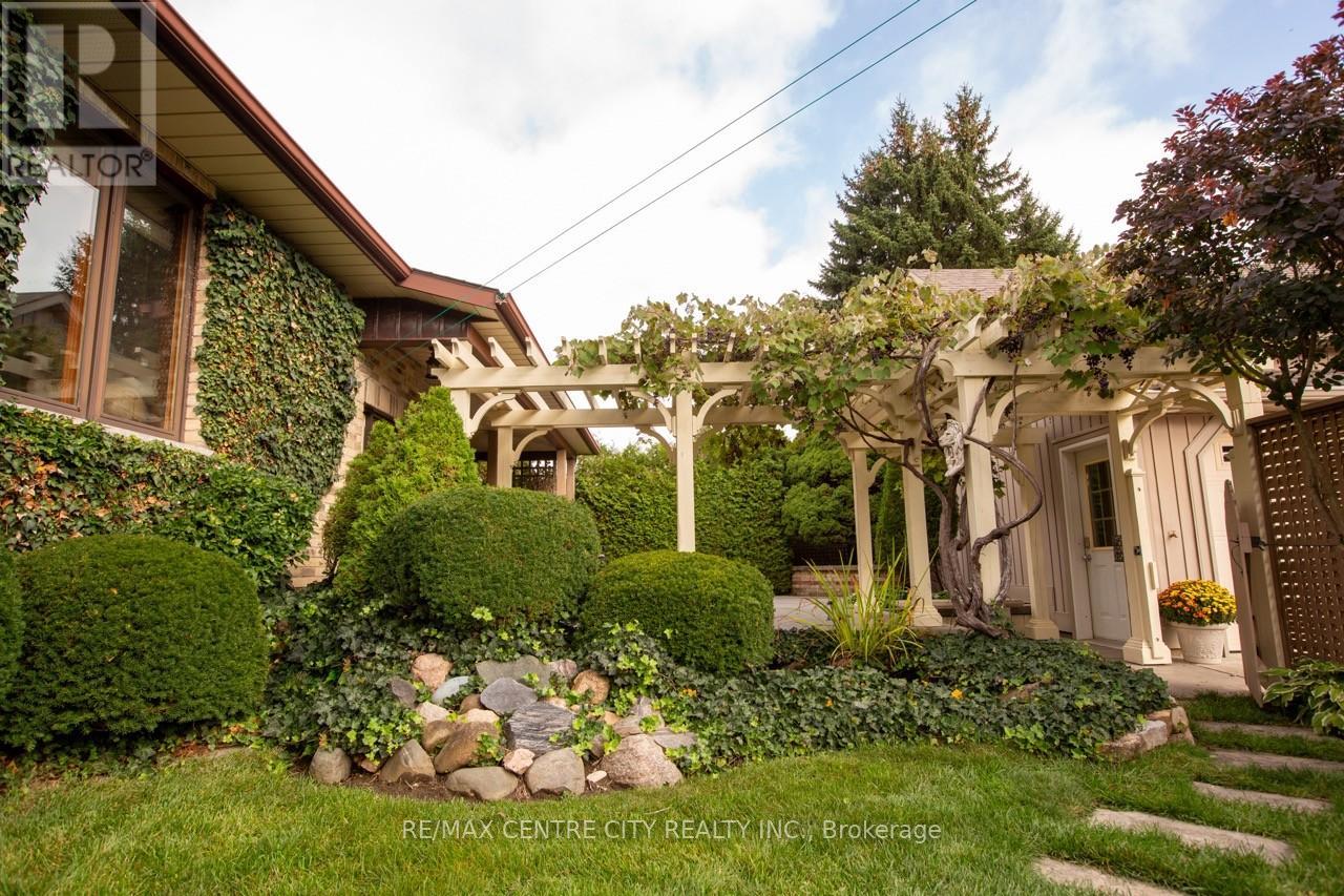164 Woodstock Street N, East Zorra-Tavistock, Ontario  N0B 2R0 - Photo 40 - X12433320