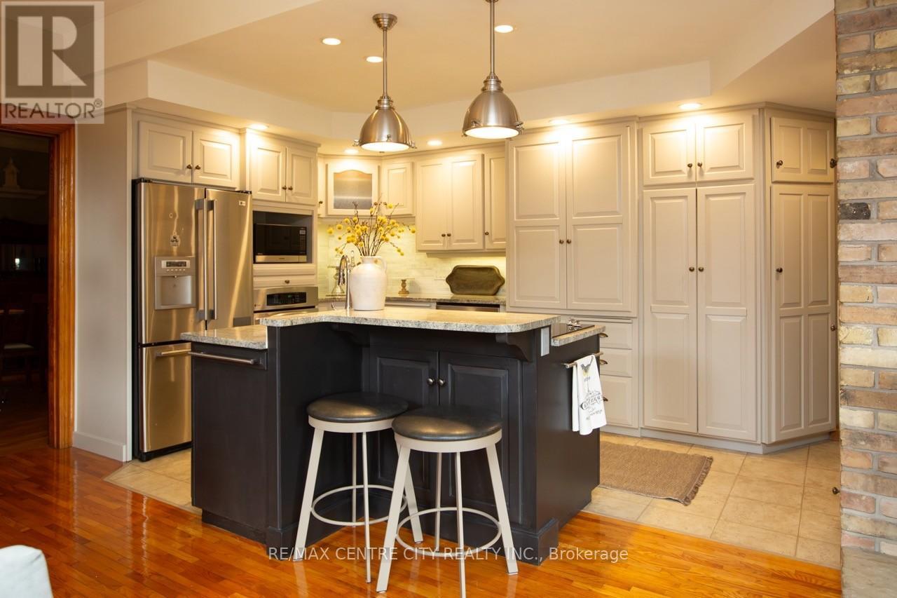 164 Woodstock Street N, East Zorra-Tavistock, Ontario  N0B 2R0 - Photo 5 - X12433320
