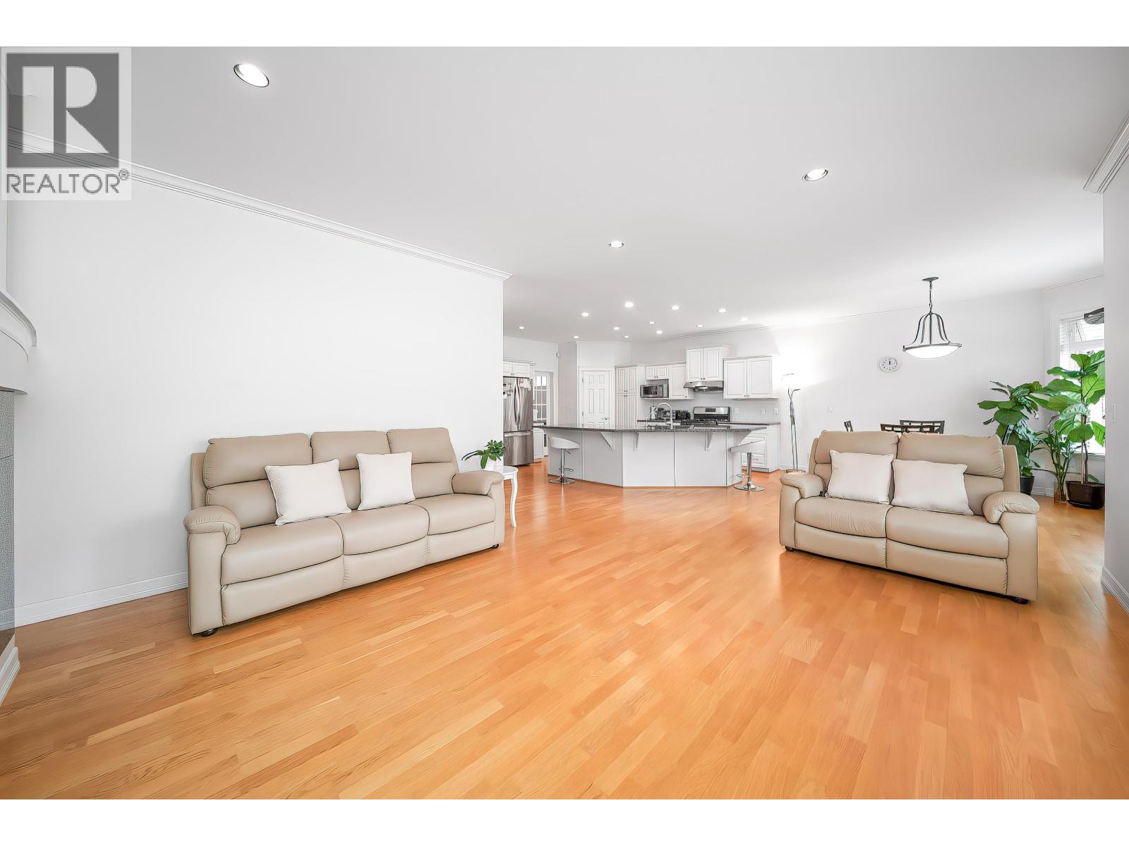 6291 Semlin Court, Richmond, British Columbia  V7C 5S3 - Photo 8 - R3053268