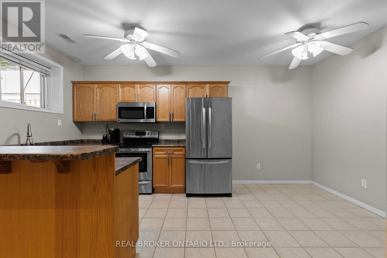 268 Johnson Street, Barrie, Ontario  L4M 6S8 - Photo 6 - S12433278