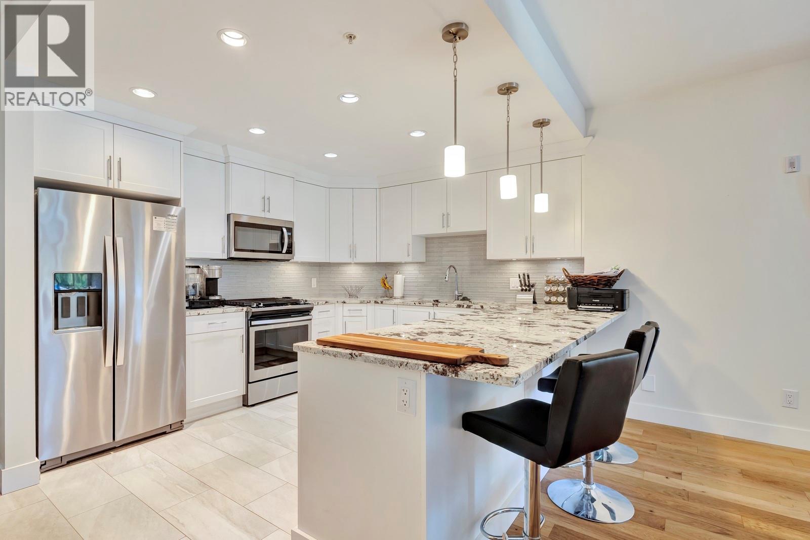 3865 Truswell Road Unit# 305, Kelowna, British Columbia  V1W 3K9 - Photo 2 - 10362977