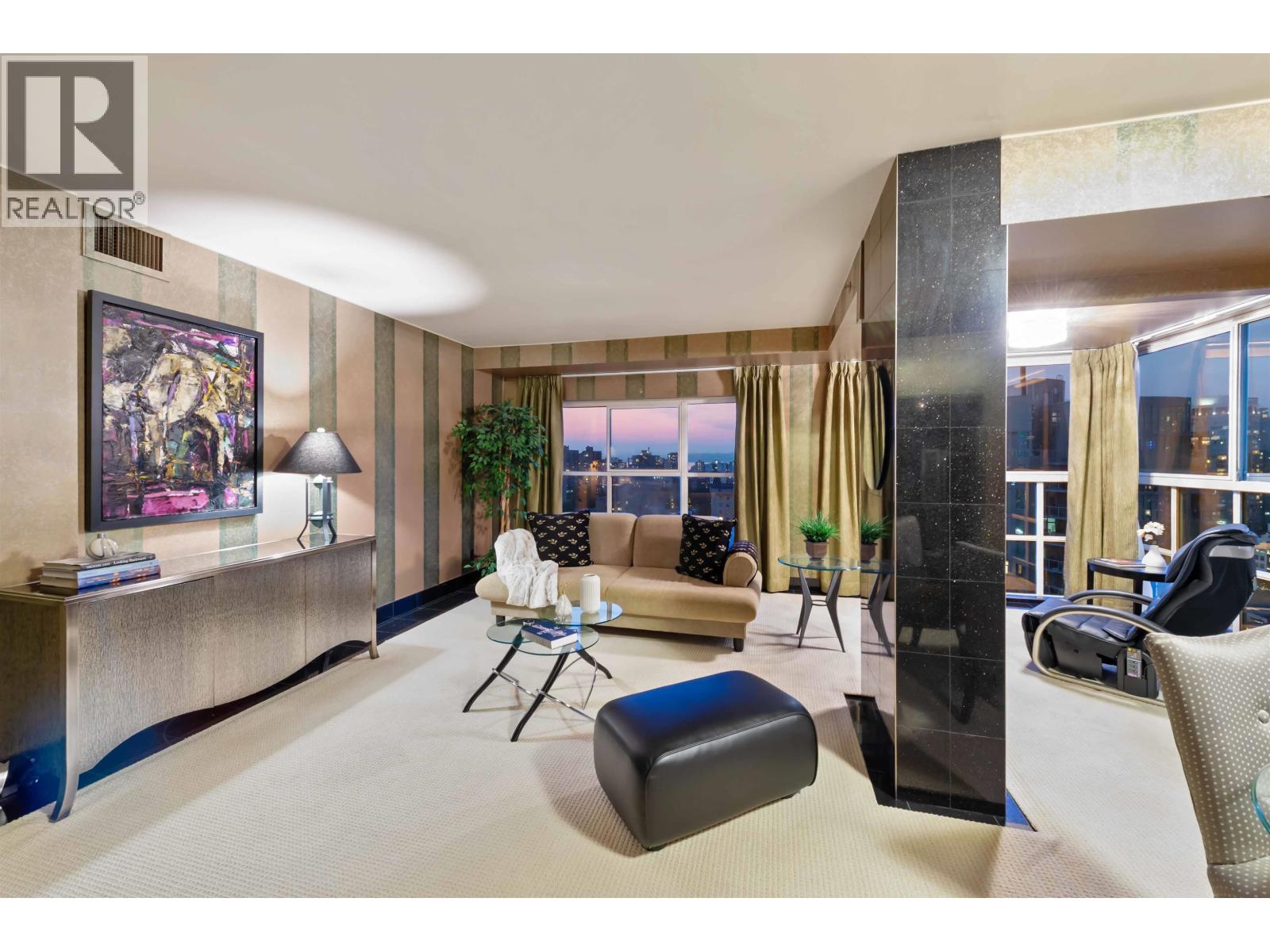 2201 909 BURRARD STREET, Vancouver, British Columbia