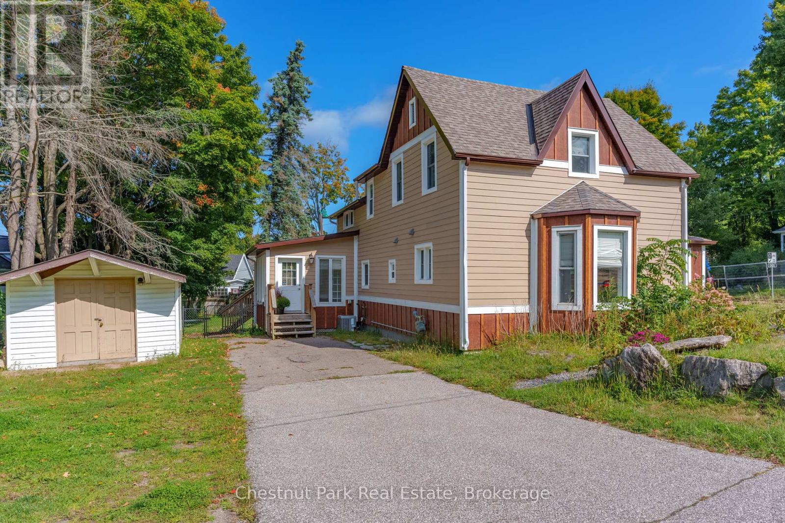 615 Bay Street, Gravenhurst, Ontario  P1P 1G8 - Photo 32 - X12397217