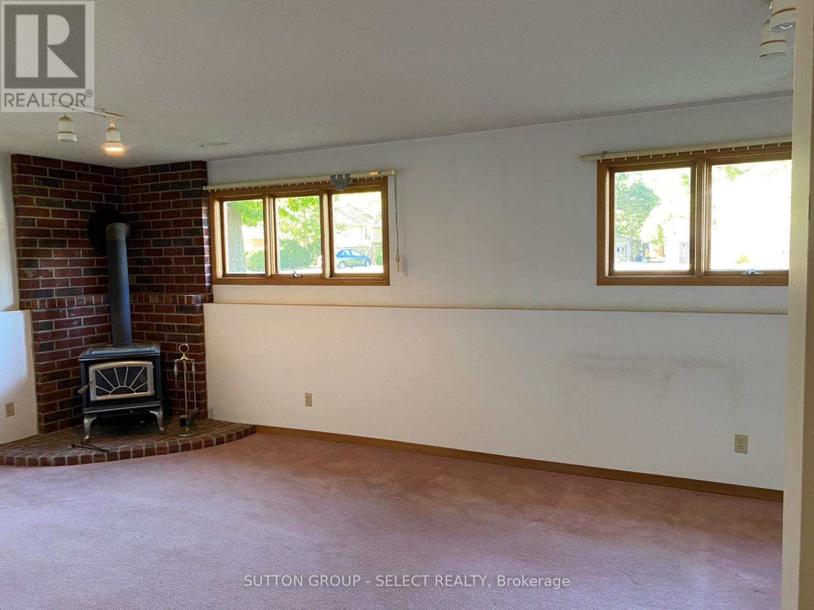 8579 Glendon Drive, Strathroy-Caradoc, Ontario  N0L 1W0 - Photo 19 - X12432502
