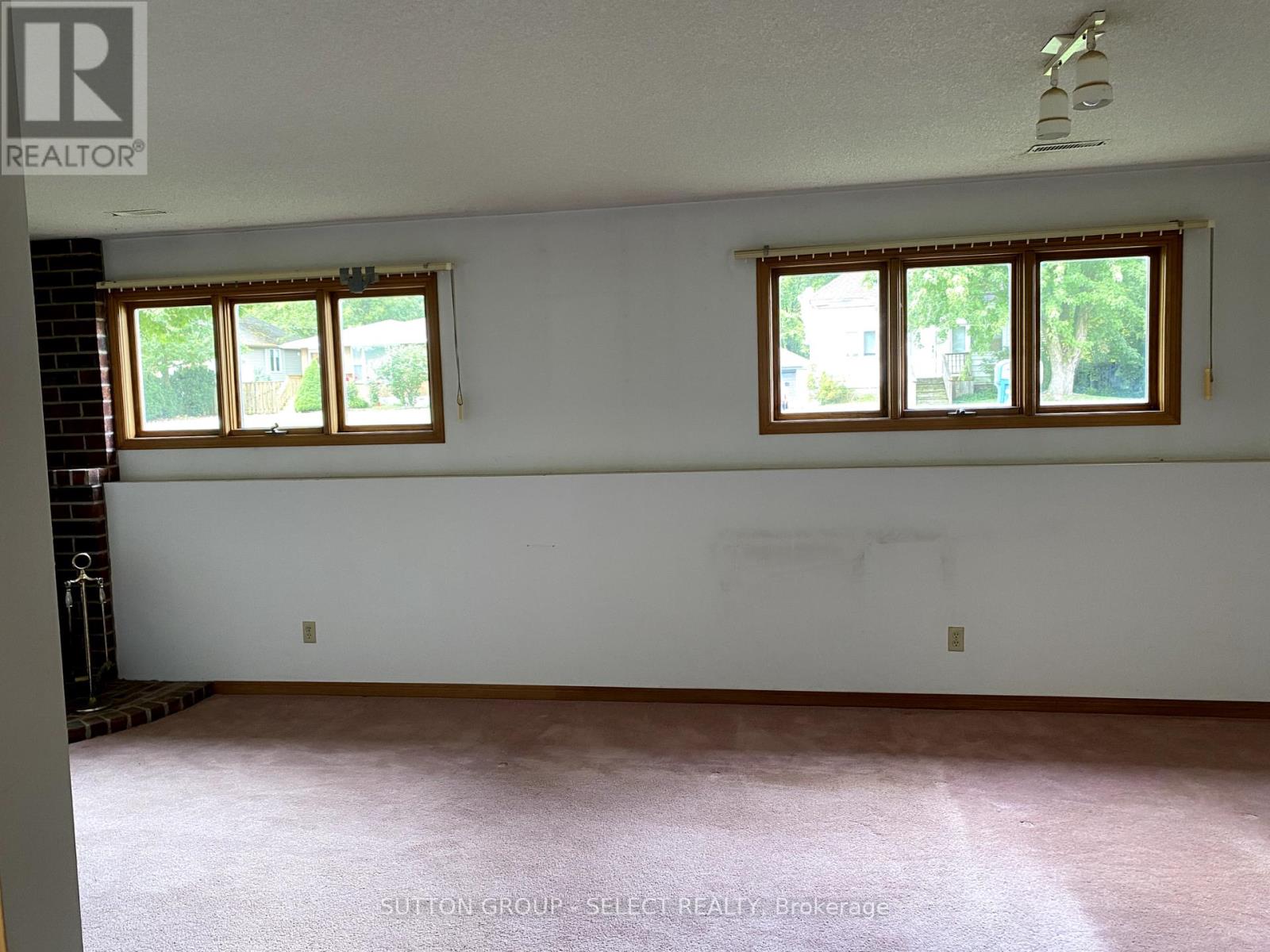 8579 Glendon Drive, Strathroy-Caradoc, Ontario  N0L 1W0 - Photo 17 - X12432502