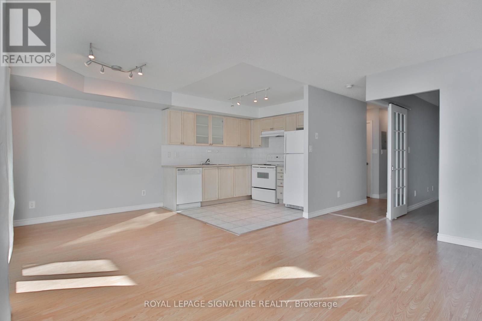 502 - 410 Queens Quay W, Toronto, Ontario  M5V 3T1 - Photo 10 - C12433285