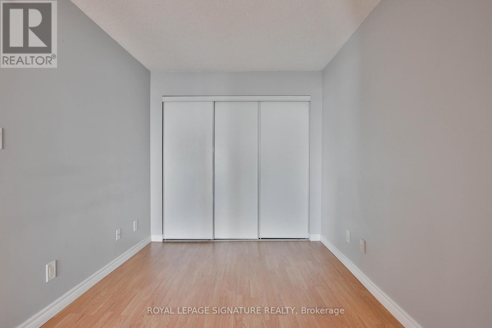 502 - 410 Queens Quay W, Toronto, Ontario  M5V 3T1 - Photo 15 - C12433285