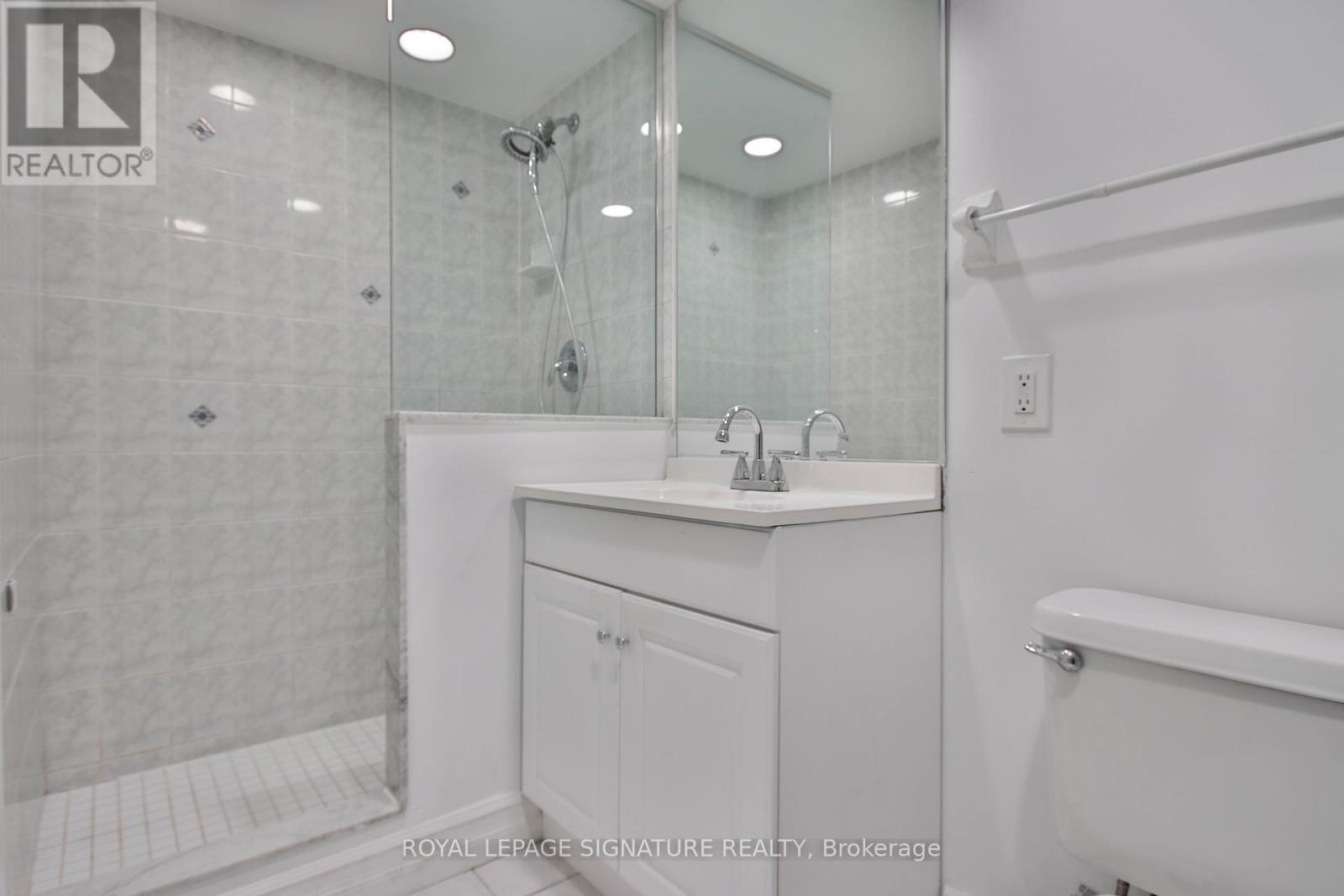 502 - 410 Queens Quay W, Toronto, Ontario  M5V 3T1 - Photo 16 - C12433285