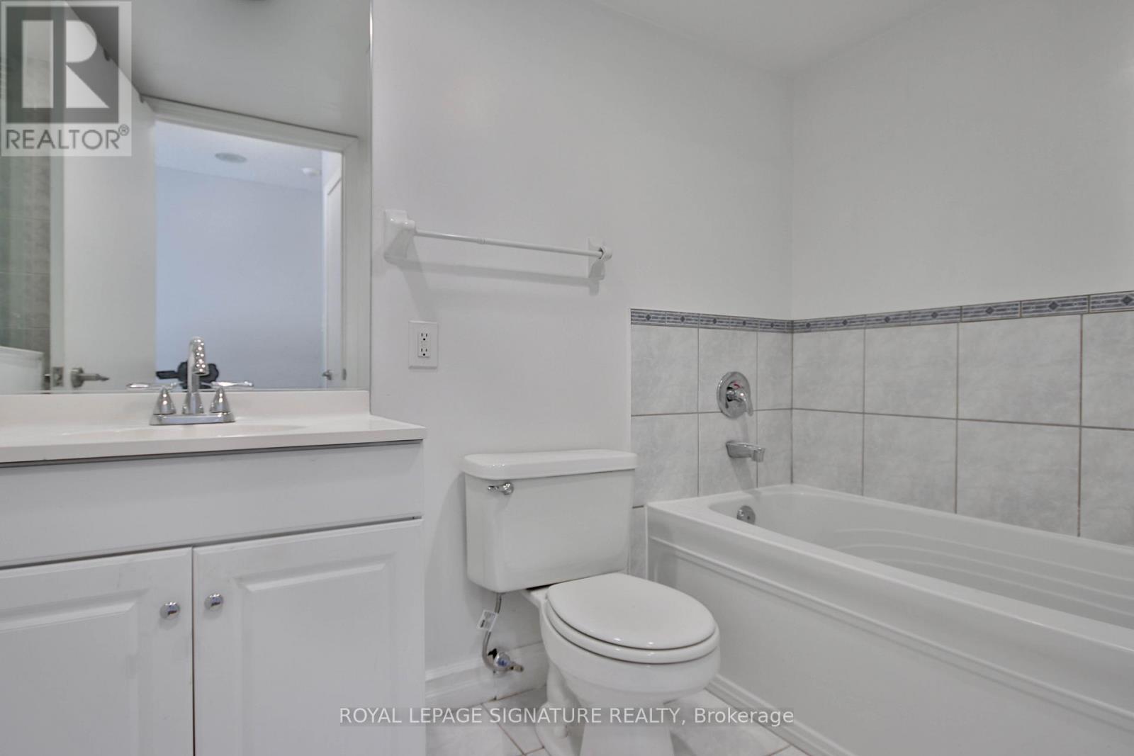 502 - 410 Queens Quay W, Toronto, Ontario  M5V 3T1 - Photo 17 - C12433285