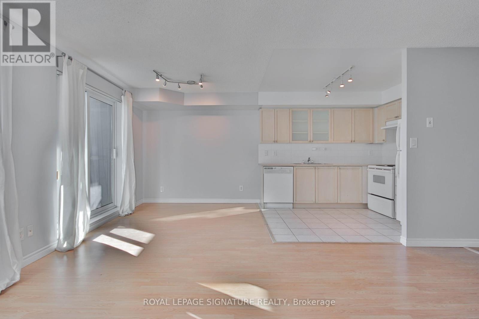 502 - 410 Queens Quay W, Toronto, Ontario  M5V 3T1 - Photo 6 - C12433285