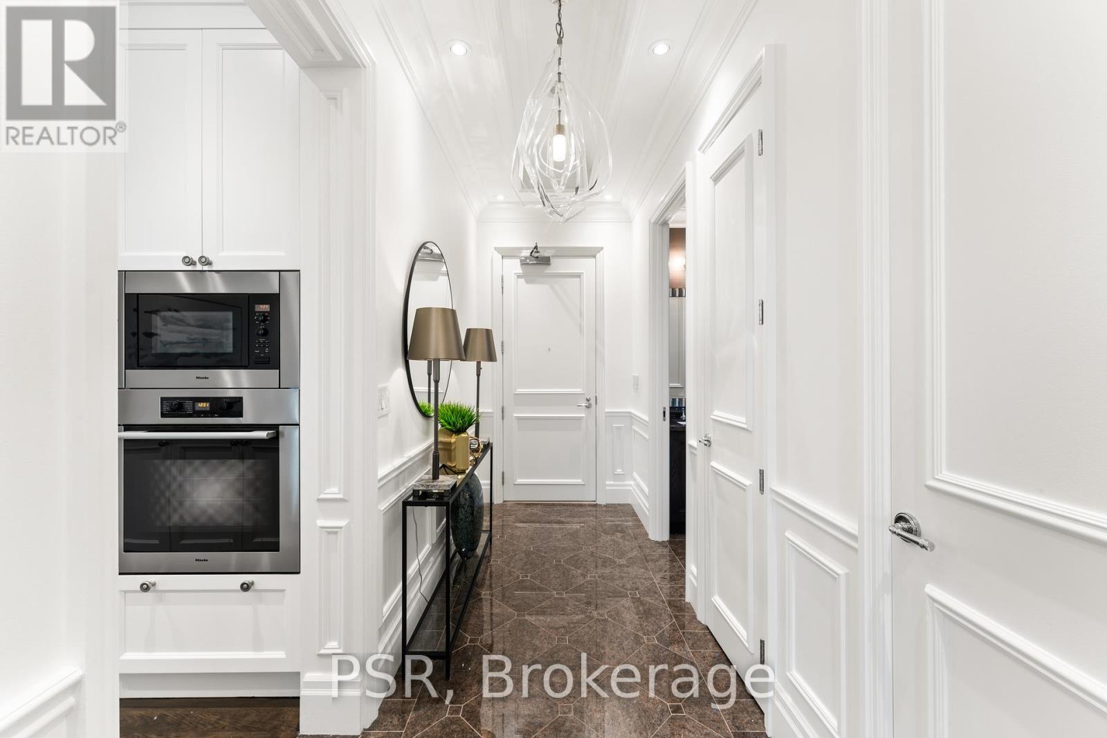 4506 - 311 Bay Street, Toronto, Ontario  M5H 4G5 - Photo 2 - C12433287