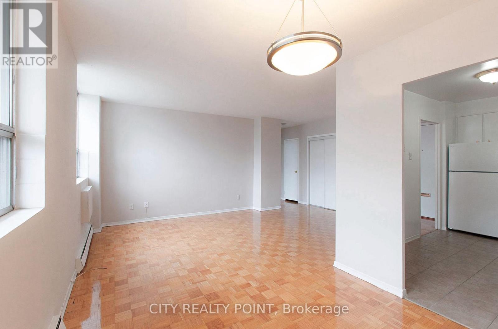 201 - 525 Eglinton Avenue E, Toronto, Ontario  M4P 2P6 - Photo 5 - C12433302
