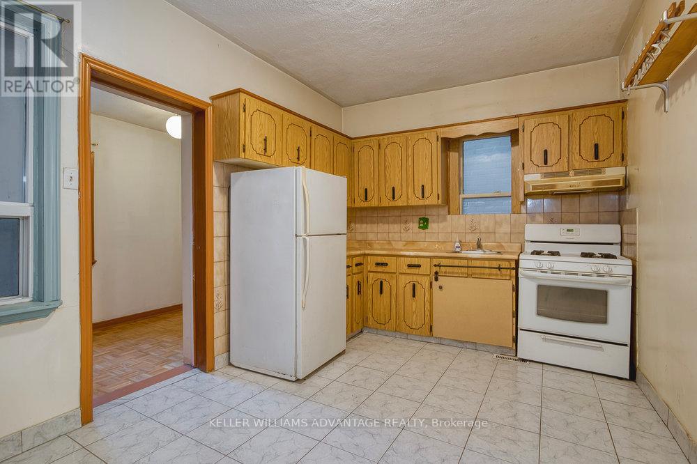 195-197 Dovercourt Road, Toronto, Ontario  M6J 3C7 - Photo 32 - C12433317
