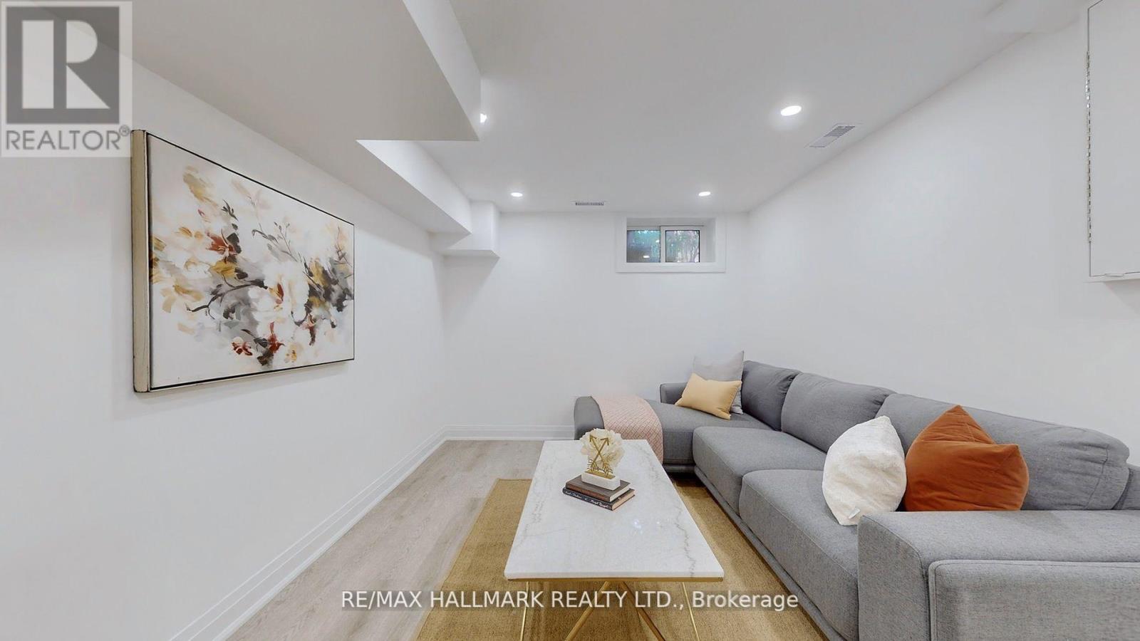 755 Manning Avenue, Toronto, Ontario  M6G 2W5 - Photo 25 - C12433331