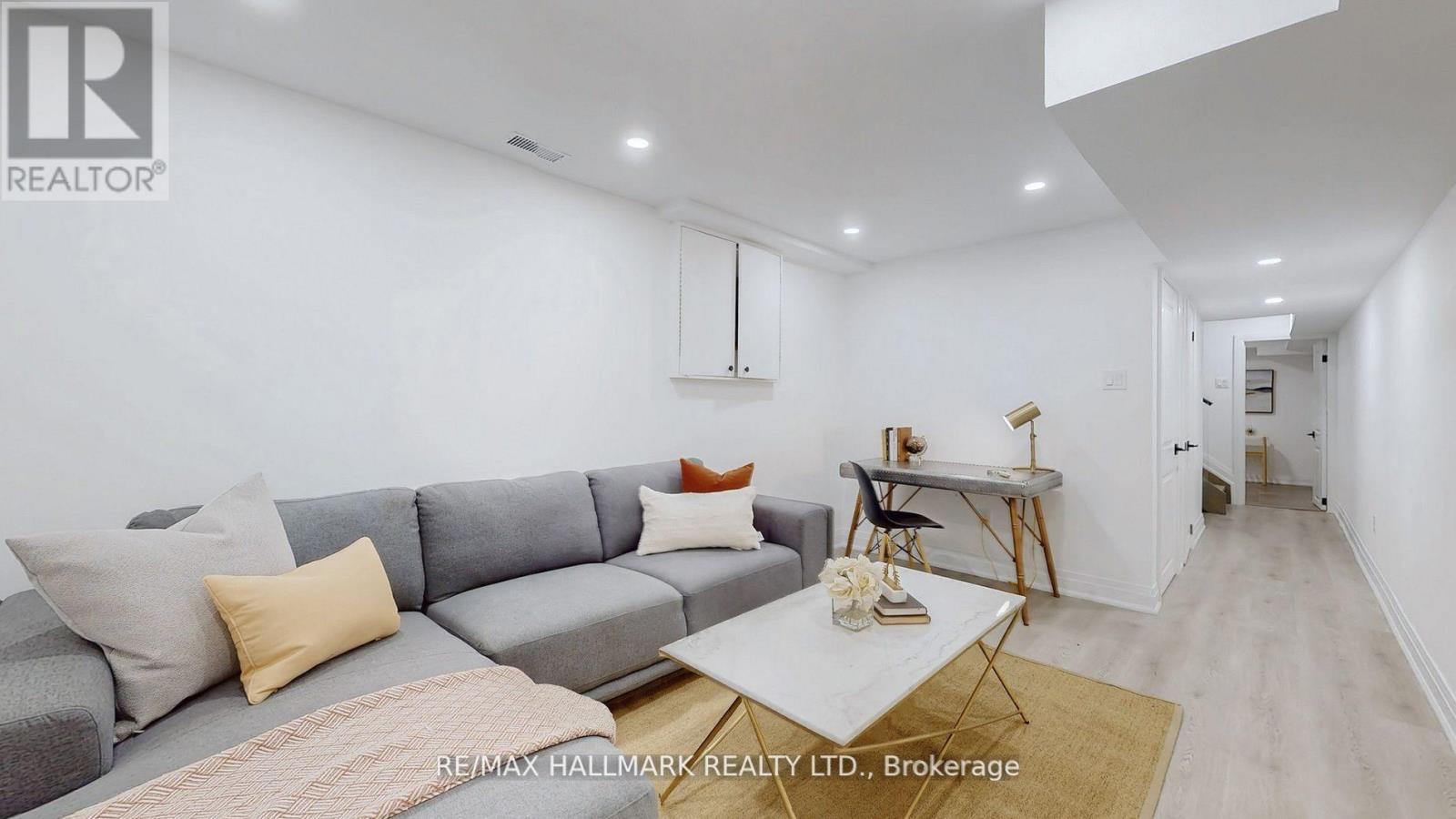 755 Manning Avenue, Toronto, Ontario  M6G 2W5 - Photo 26 - C12433331