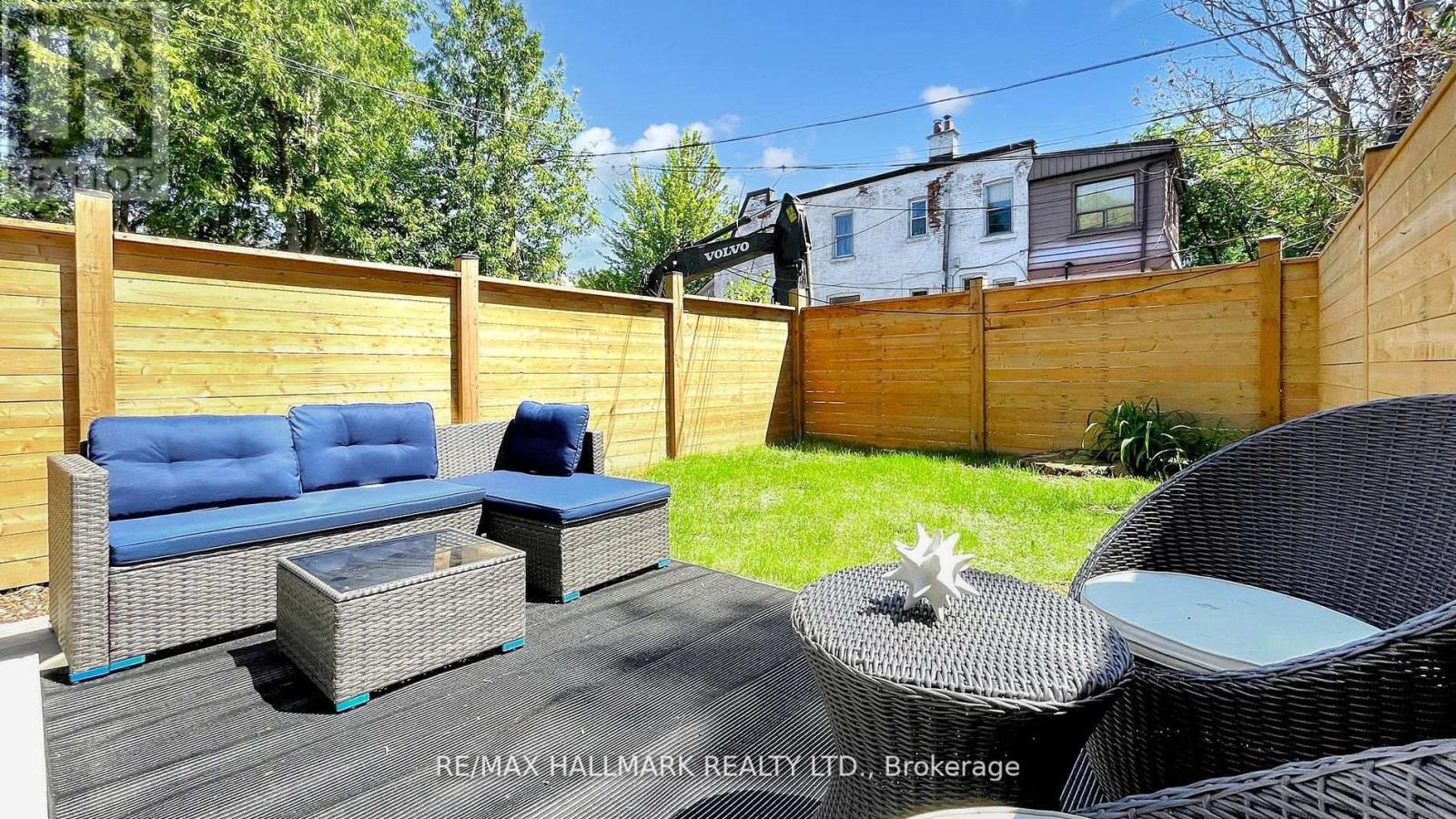 755 Manning Avenue, Toronto, Ontario  M6G 2W5 - Photo 31 - C12433331