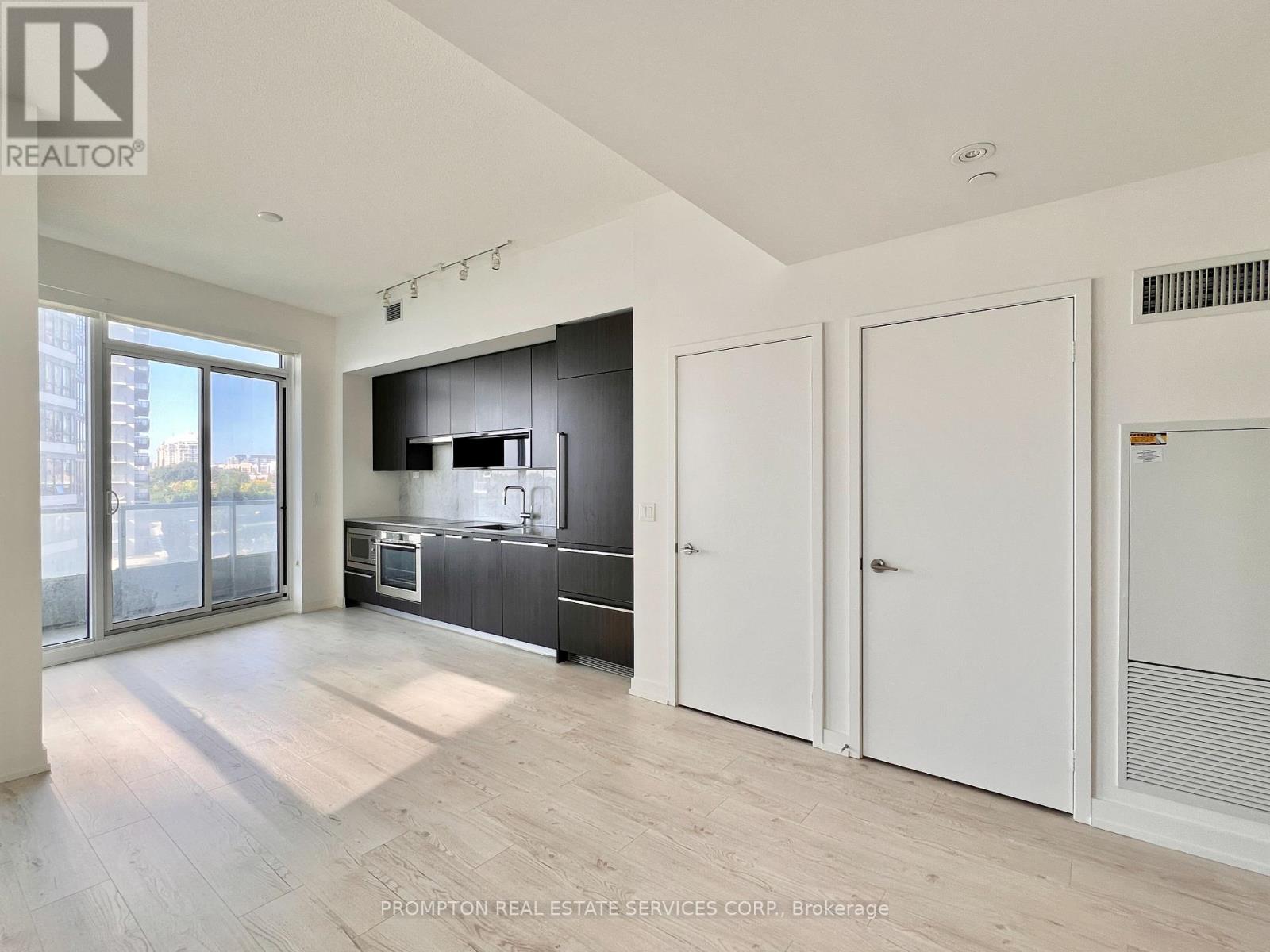 907 - 117 Mcmahon Drive, Toronto, Ontario  M2K 2X9 - Photo 4 - C12433338